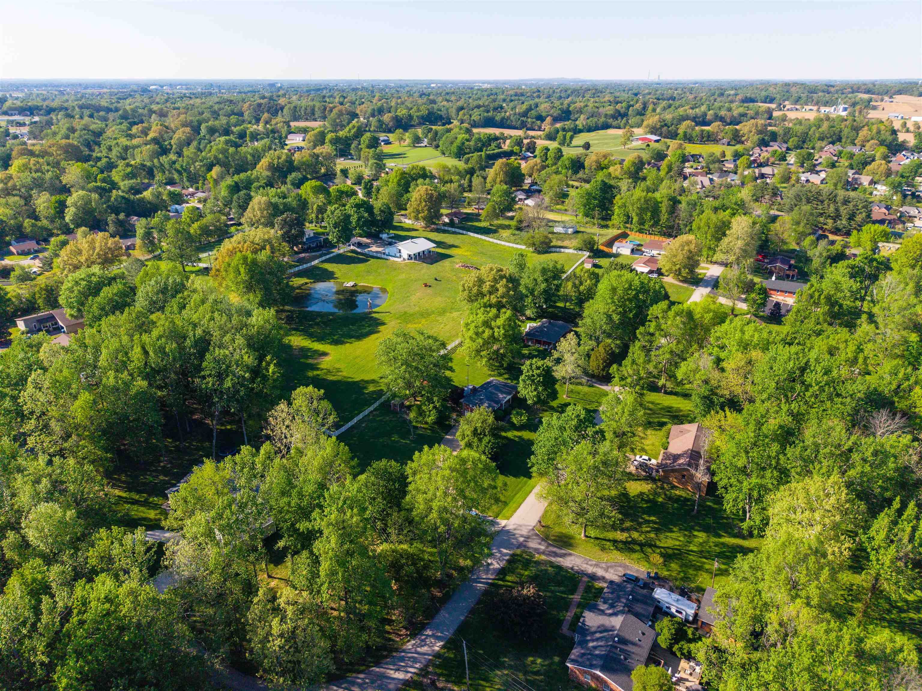 4770 Becker Dr., Owensboro, Kentucky 42303, 3 Bedrooms Bedrooms, ,2 BathroomsBathrooms,Single Family Residence,For Sale,Becker Dr.,94627