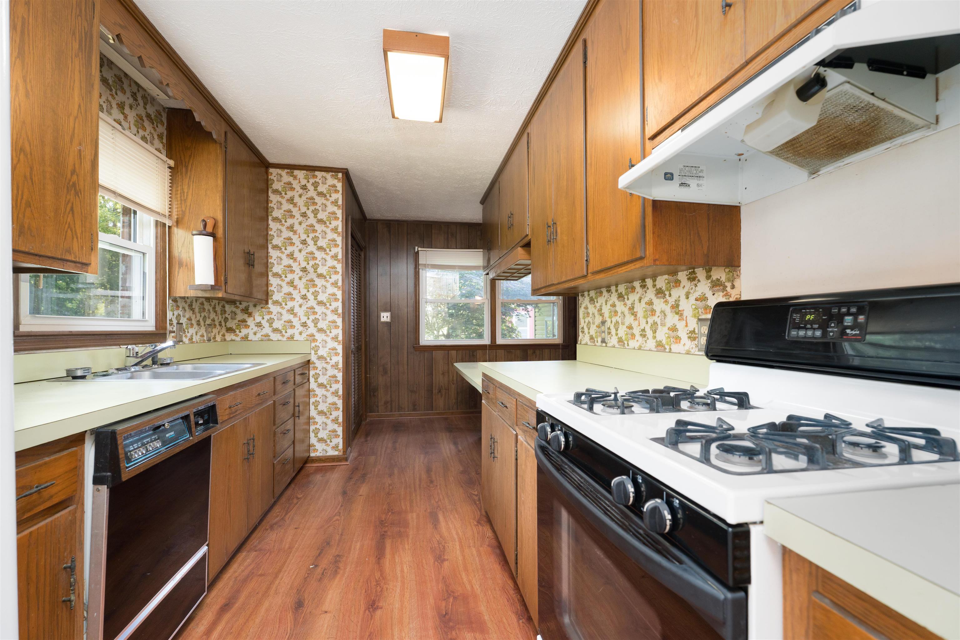 4770 Becker Dr., Owensboro, Kentucky 42303, 3 Bedrooms Bedrooms, ,2 BathroomsBathrooms,Single Family Residence,For Sale,Becker Dr.,94627