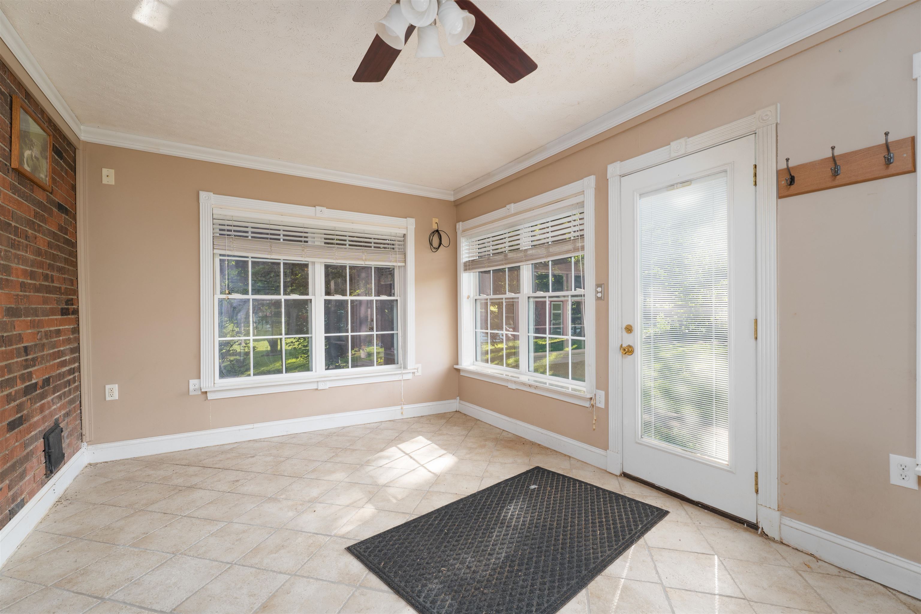 4770 Becker Dr., Owensboro, Kentucky 42303, 3 Bedrooms Bedrooms, ,2 BathroomsBathrooms,Single Family Residence,For Sale,Becker Dr.,94627