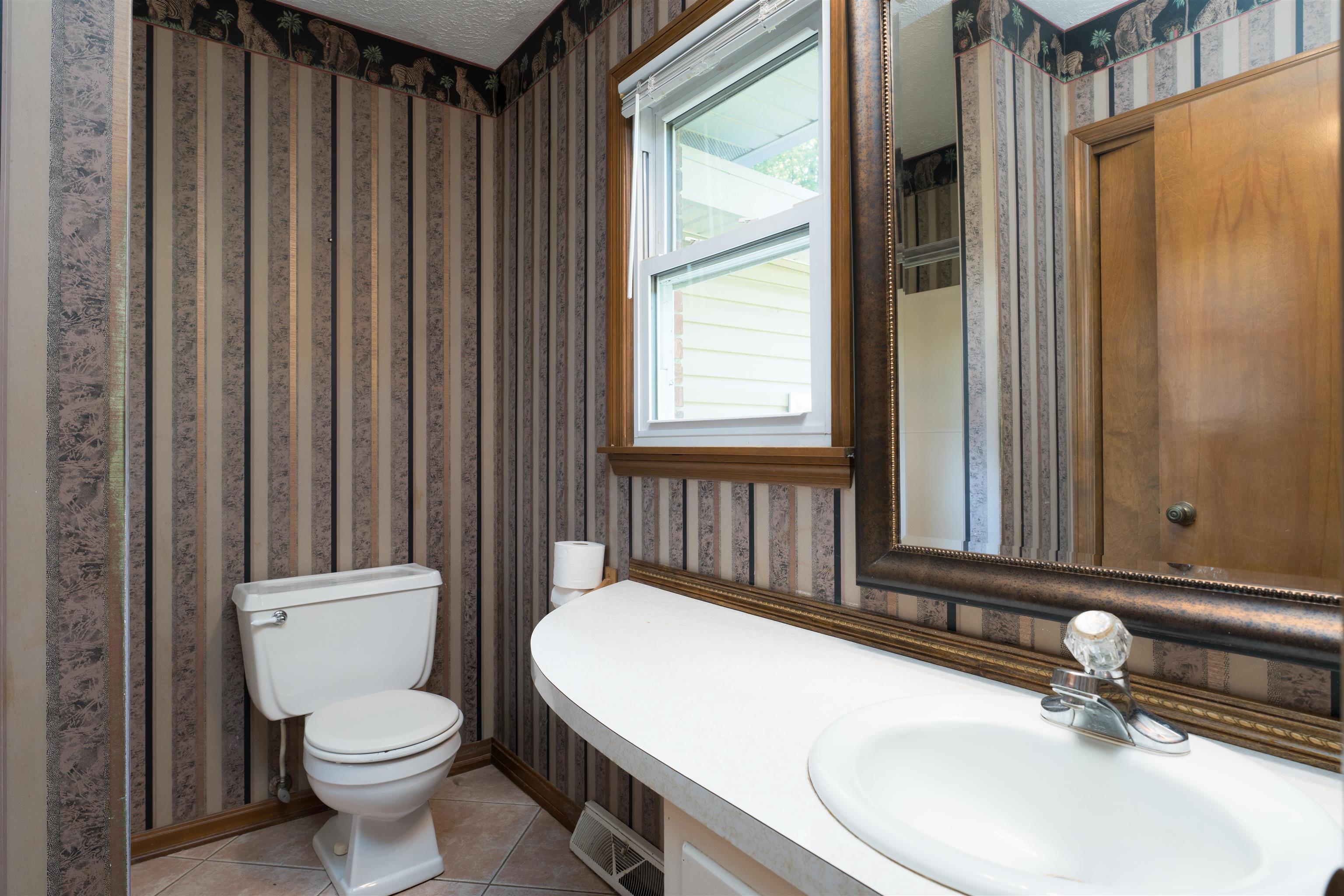 4770 Becker Dr., Owensboro, Kentucky 42303, 3 Bedrooms Bedrooms, ,2 BathroomsBathrooms,Single Family Residence,For Sale,Becker Dr.,94627