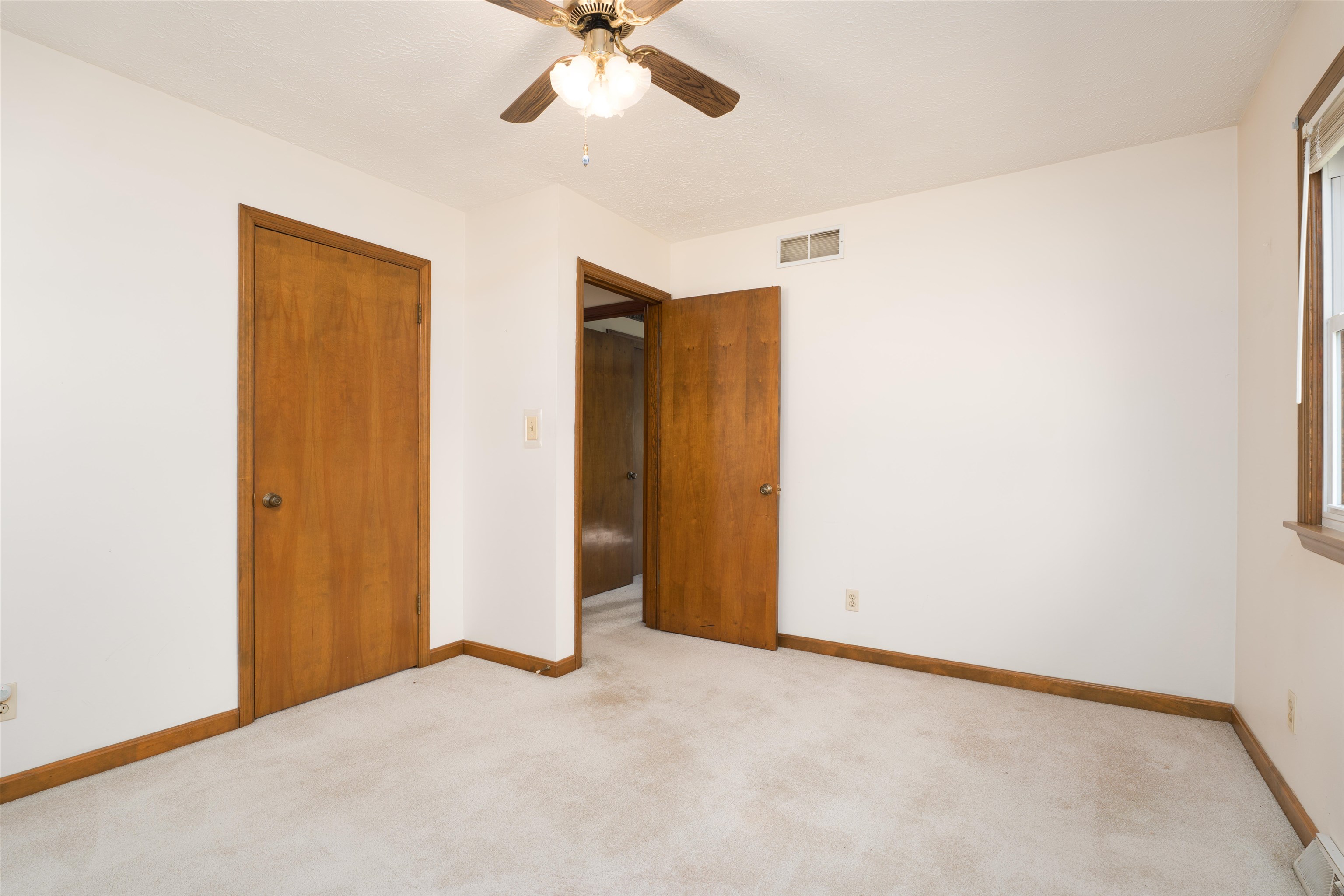 4770 Becker Dr., Owensboro, Kentucky 42303, 3 Bedrooms Bedrooms, ,2 BathroomsBathrooms,Single Family Residence,For Sale,Becker Dr.,94627