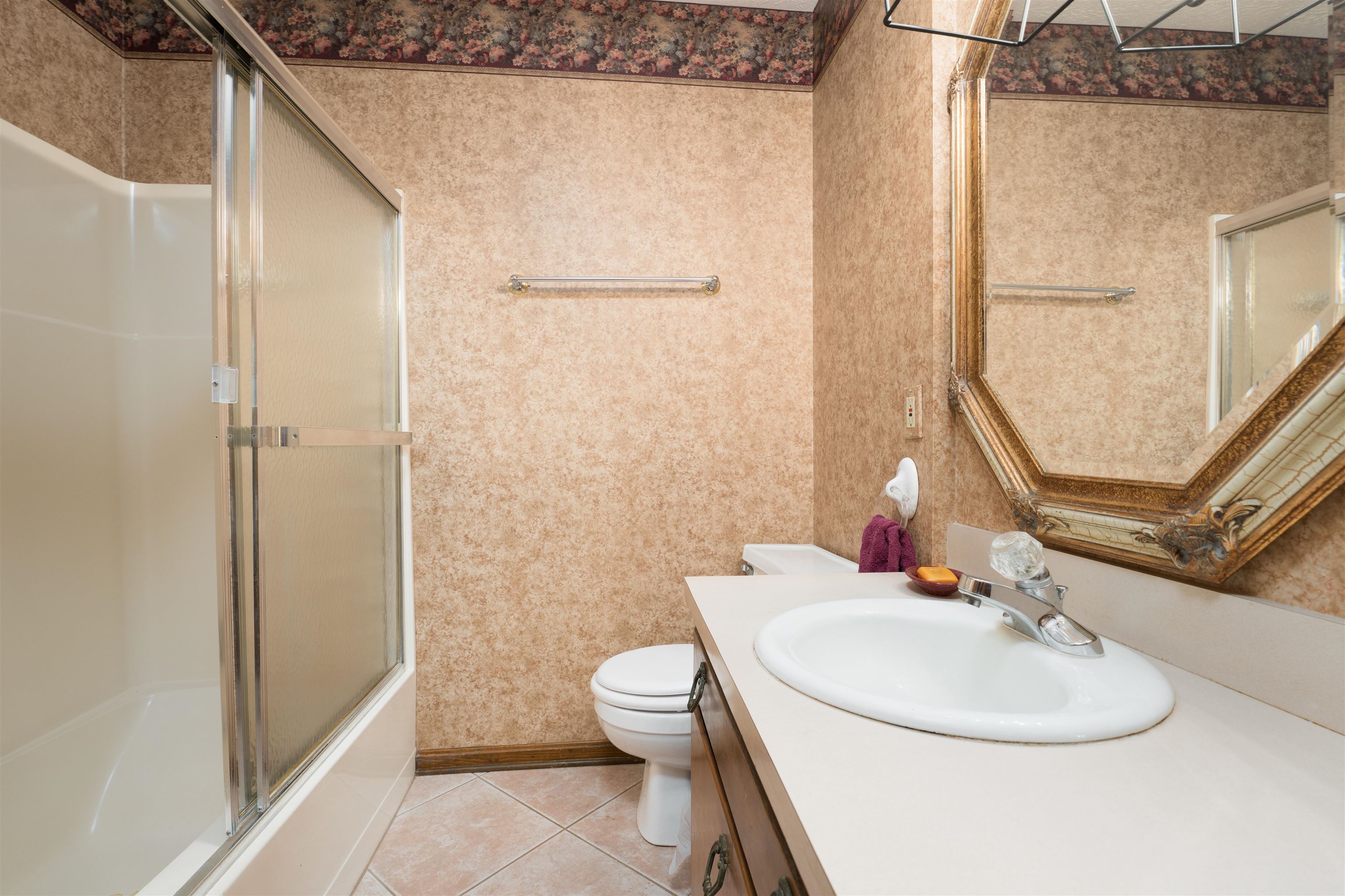 4770 Becker Dr., Owensboro, Kentucky 42303, 3 Bedrooms Bedrooms, ,2 BathroomsBathrooms,Single Family Residence,For Sale,Becker Dr.,94627