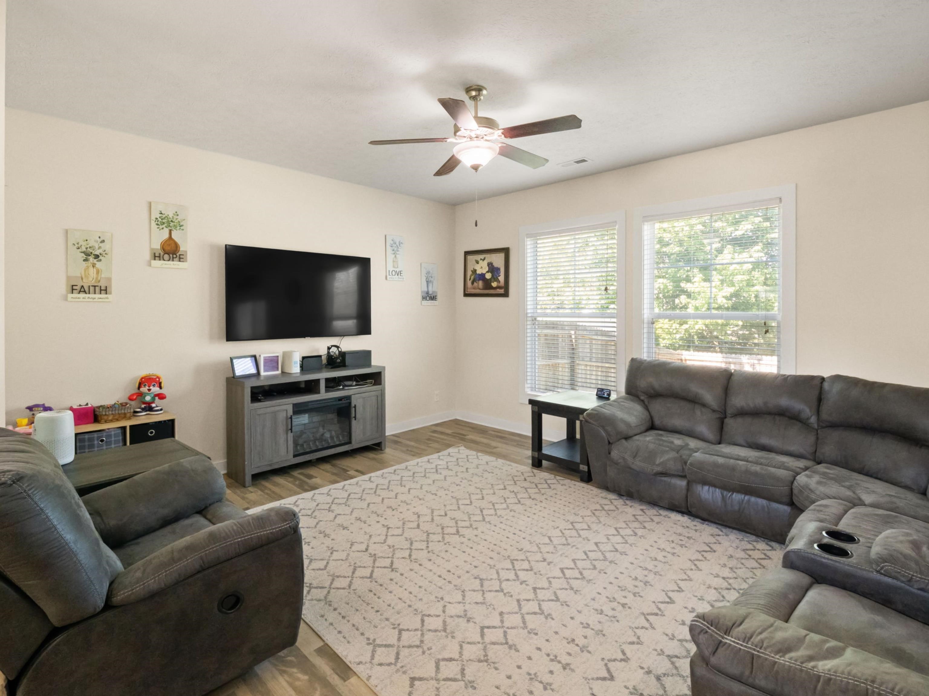 6347 Valley Brook Trace, Utica, Kentucky 42376, 3 Bedrooms Bedrooms, ,2 BathroomsBathrooms,Single Family Residence,For Sale,Valley Brook Trace,94628