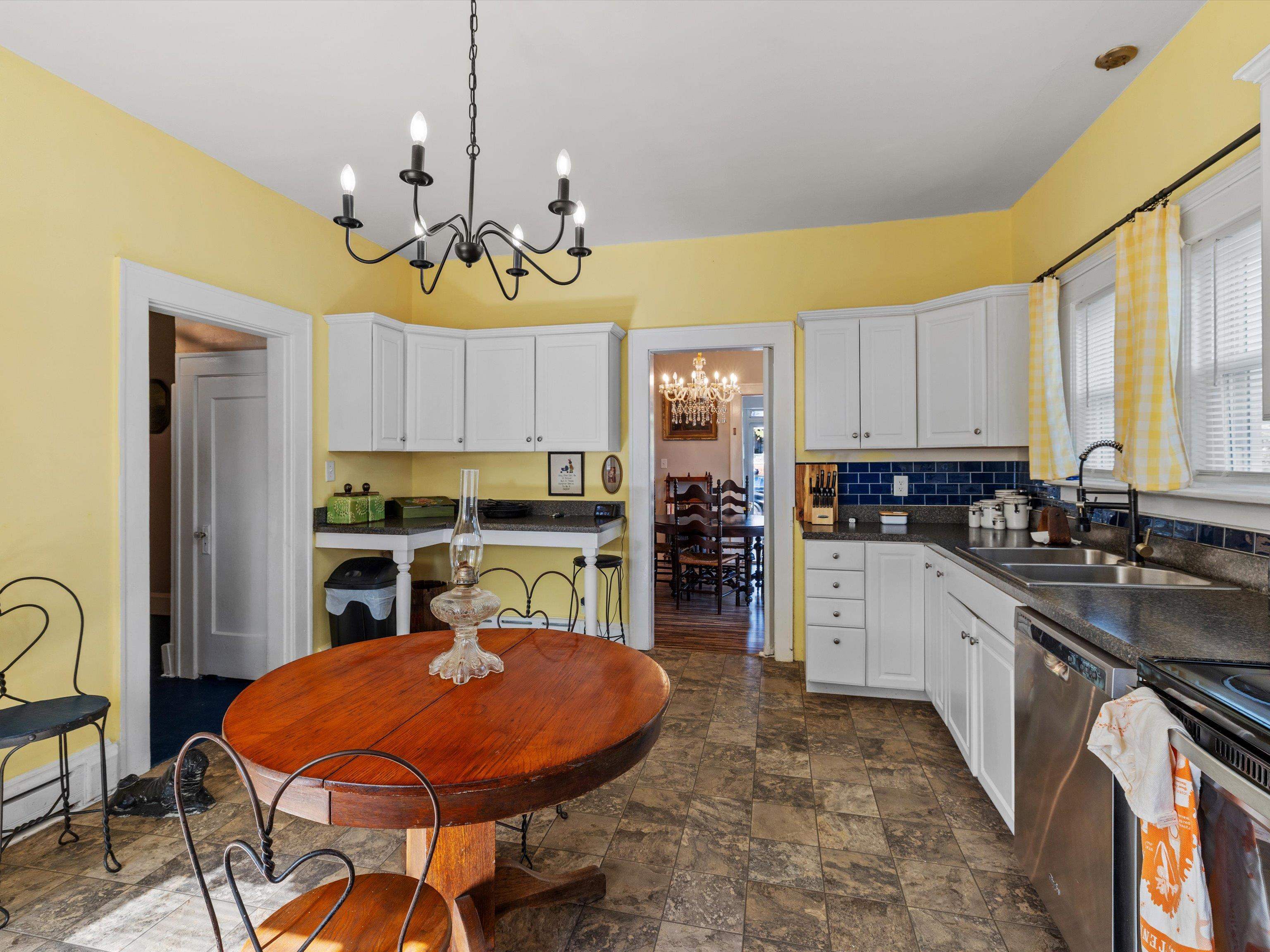 134 Seminary Street, Madisonville, Kentucky 42431, 4 Bedrooms Bedrooms, ,2 BathroomsBathrooms,Single Family Residence,For Sale,Seminary Street,94630