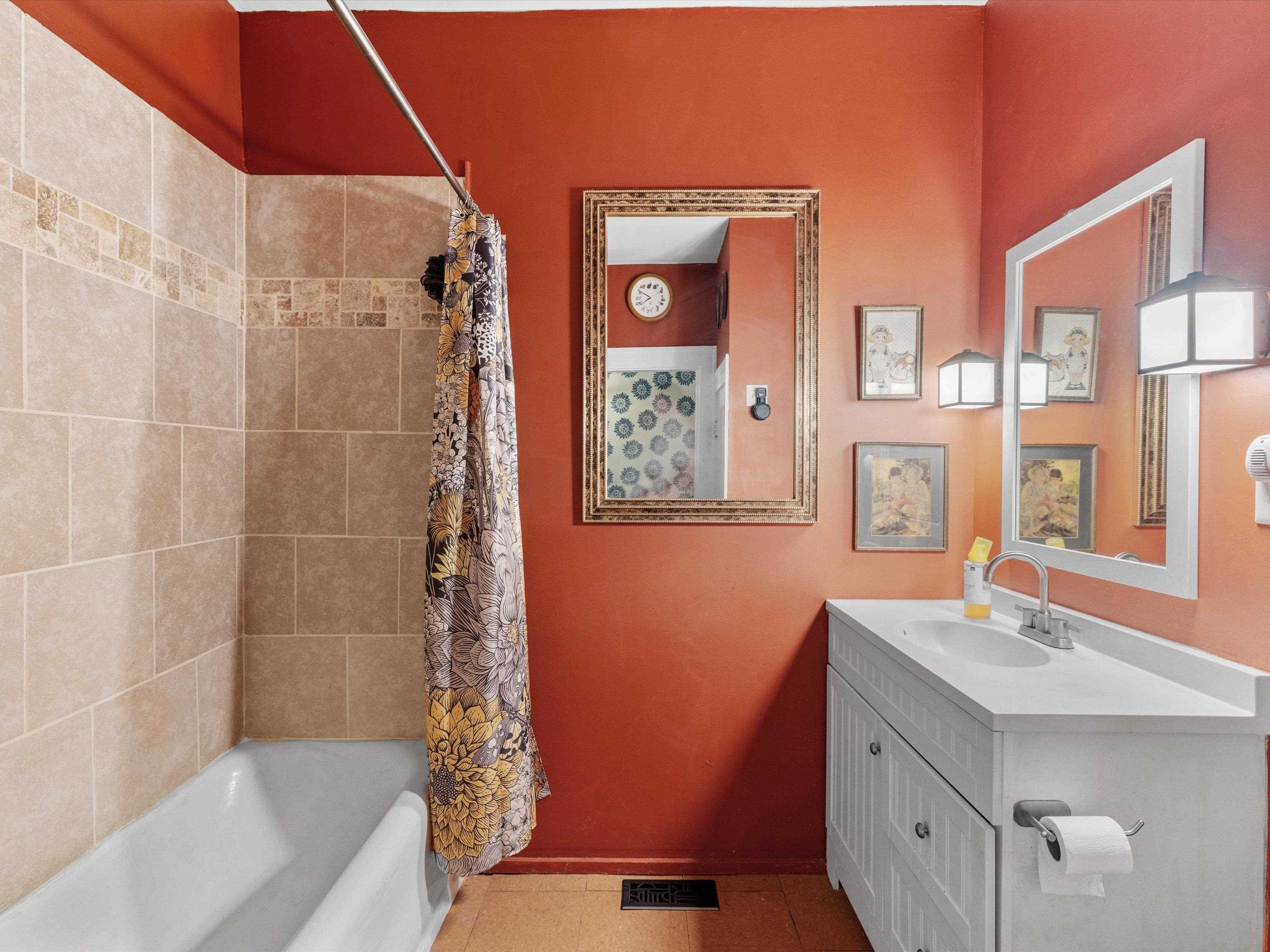 134 Seminary Street, Madisonville, Kentucky 42431, 4 Bedrooms Bedrooms, ,2 BathroomsBathrooms,Single Family Residence,For Sale,Seminary Street,94630