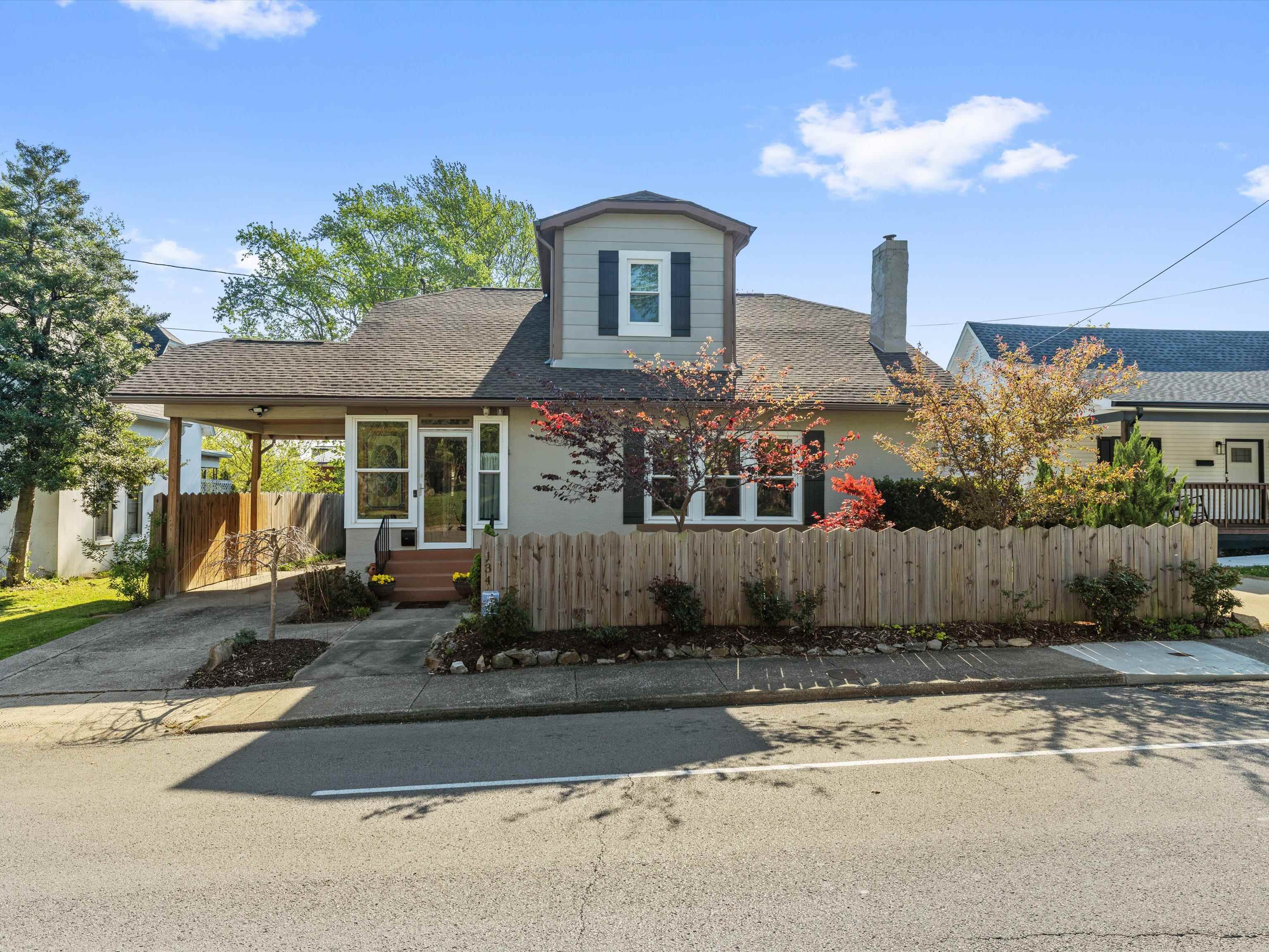 134 Seminary Street, Madisonville, Kentucky 42431, 4 Bedrooms Bedrooms, ,2 BathroomsBathrooms,Single Family Residence,For Sale,Seminary Street,94630