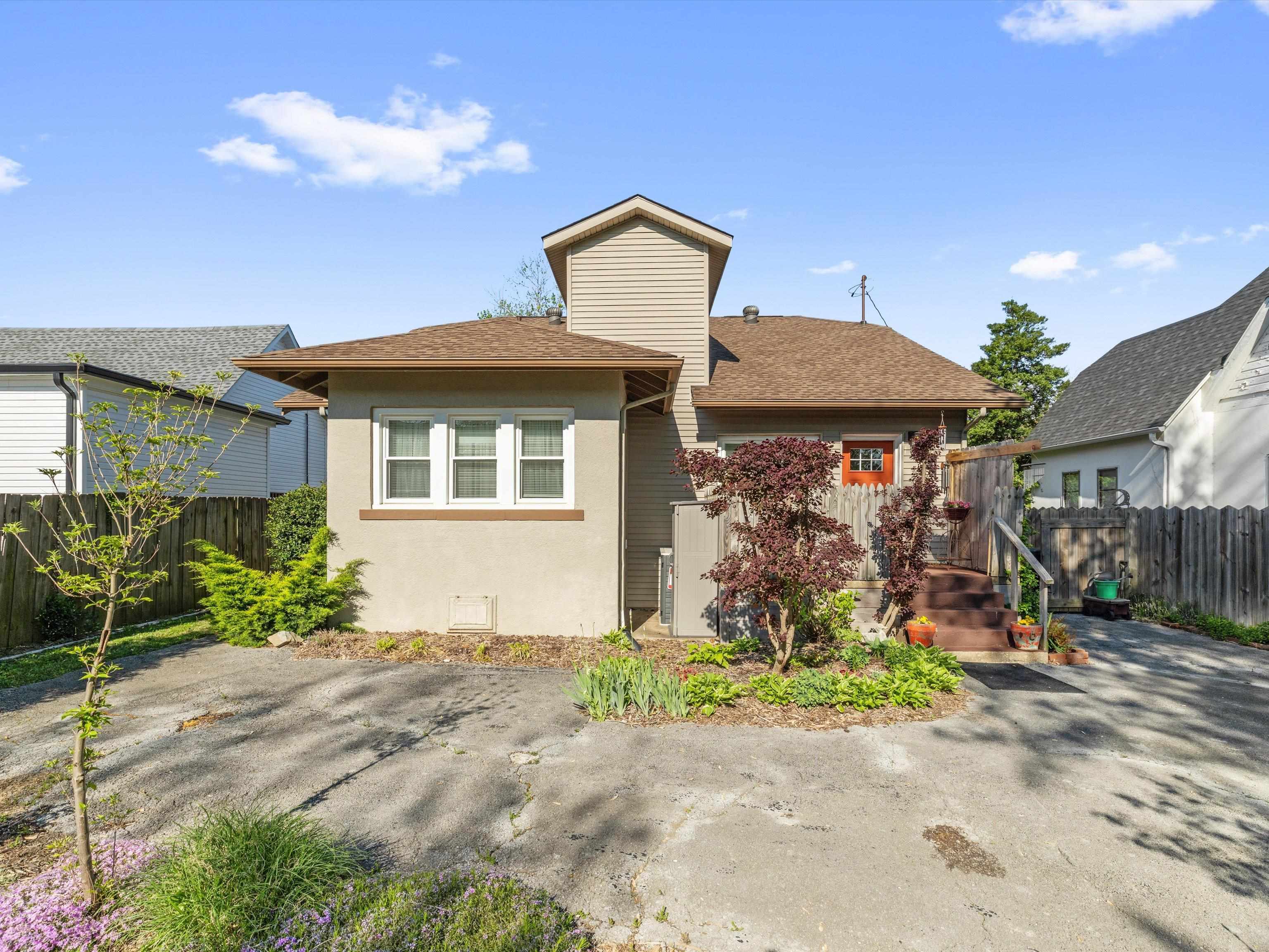 134 Seminary Street, Madisonville, Kentucky 42431, 4 Bedrooms Bedrooms, ,2 BathroomsBathrooms,Single Family Residence,For Sale,Seminary Street,94630