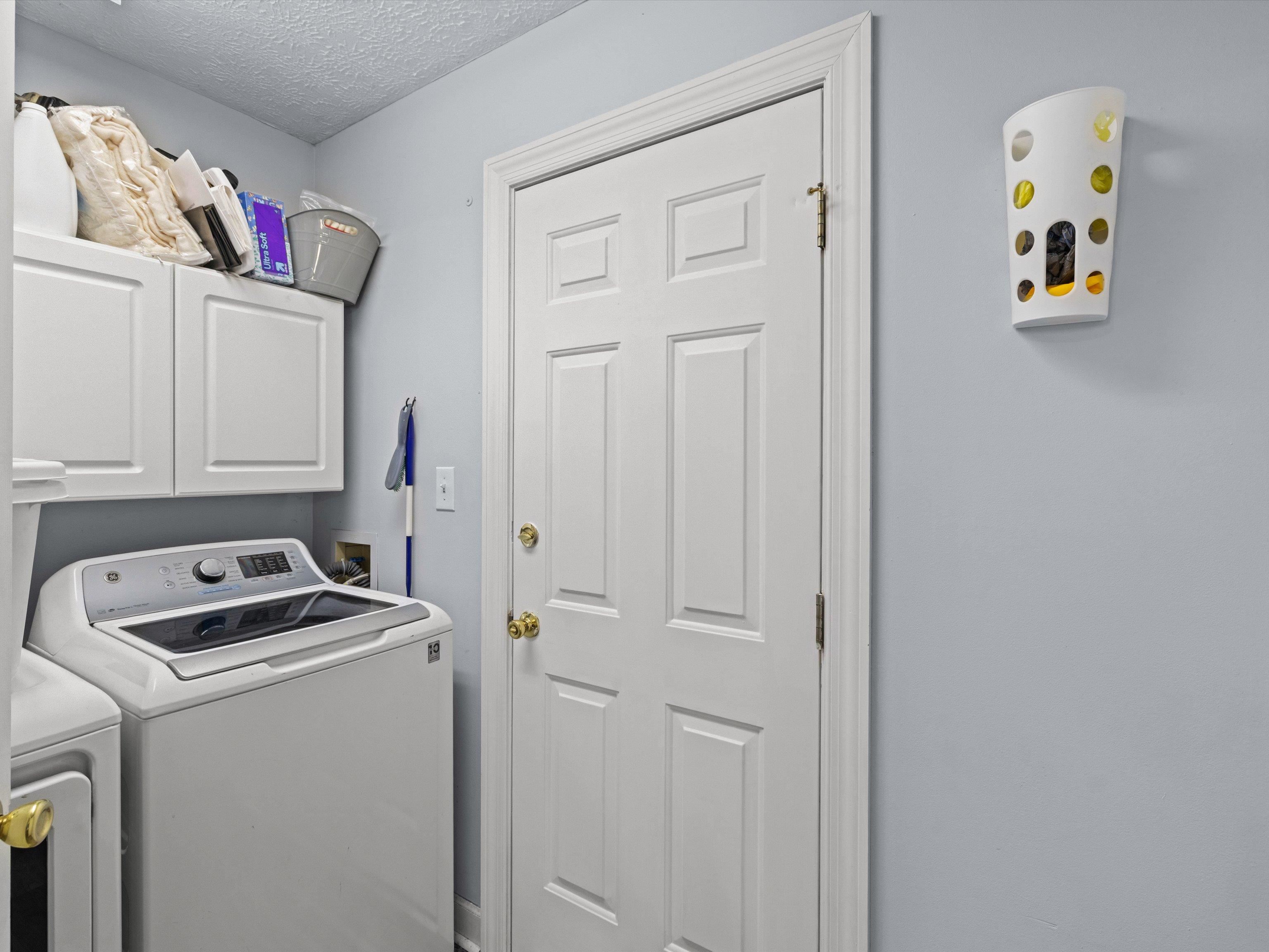 3943 Reliant Cir, Owensboro, Kentucky 42301, 3 Bedrooms Bedrooms, ,2 BathroomsBathrooms,Single Family Residence,For Sale,Reliant Cir,94631