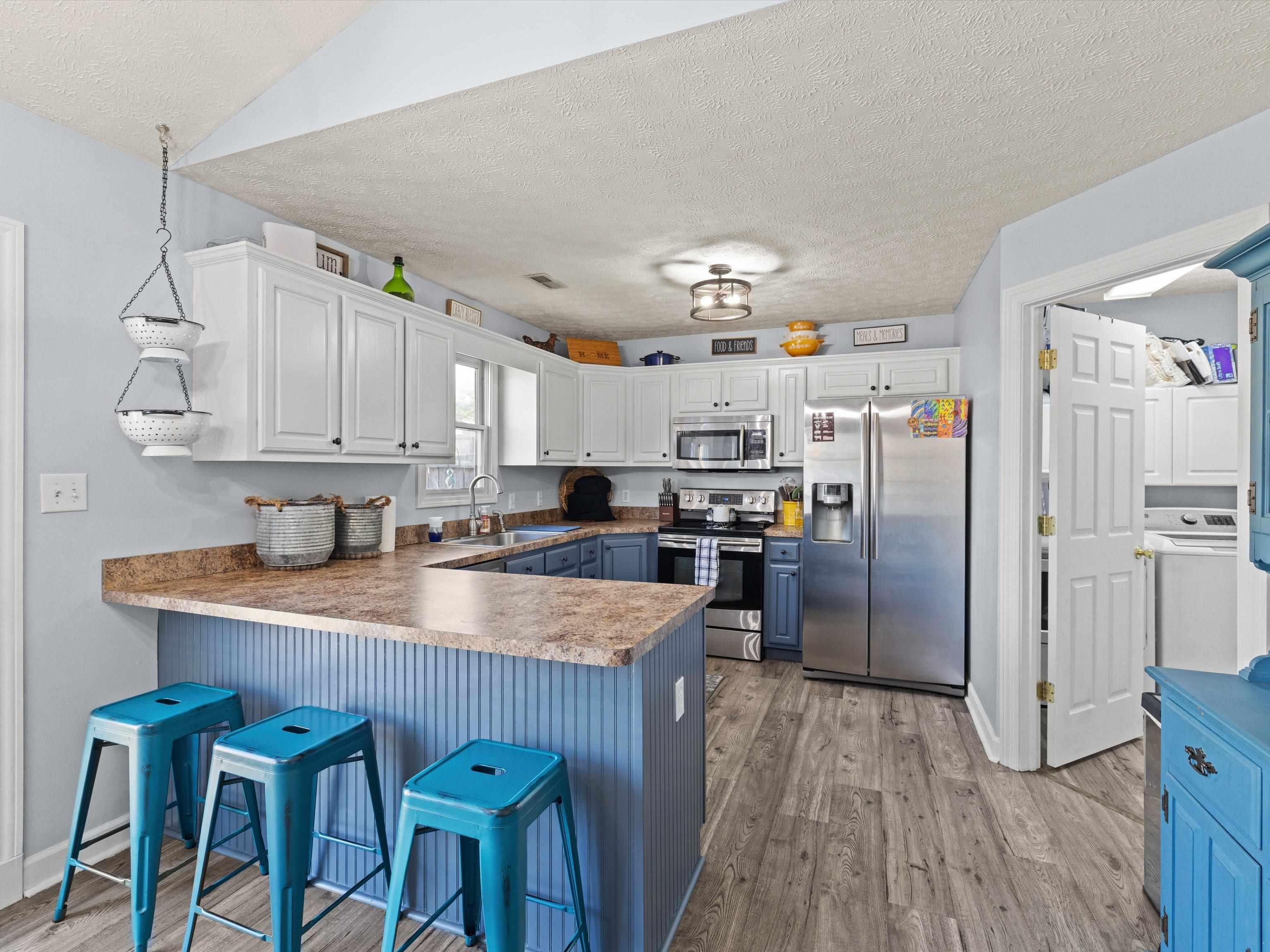 3943 Reliant Cir, Owensboro, Kentucky 42301, 3 Bedrooms Bedrooms, ,2 BathroomsBathrooms,Single Family Residence,For Sale,Reliant Cir,94631