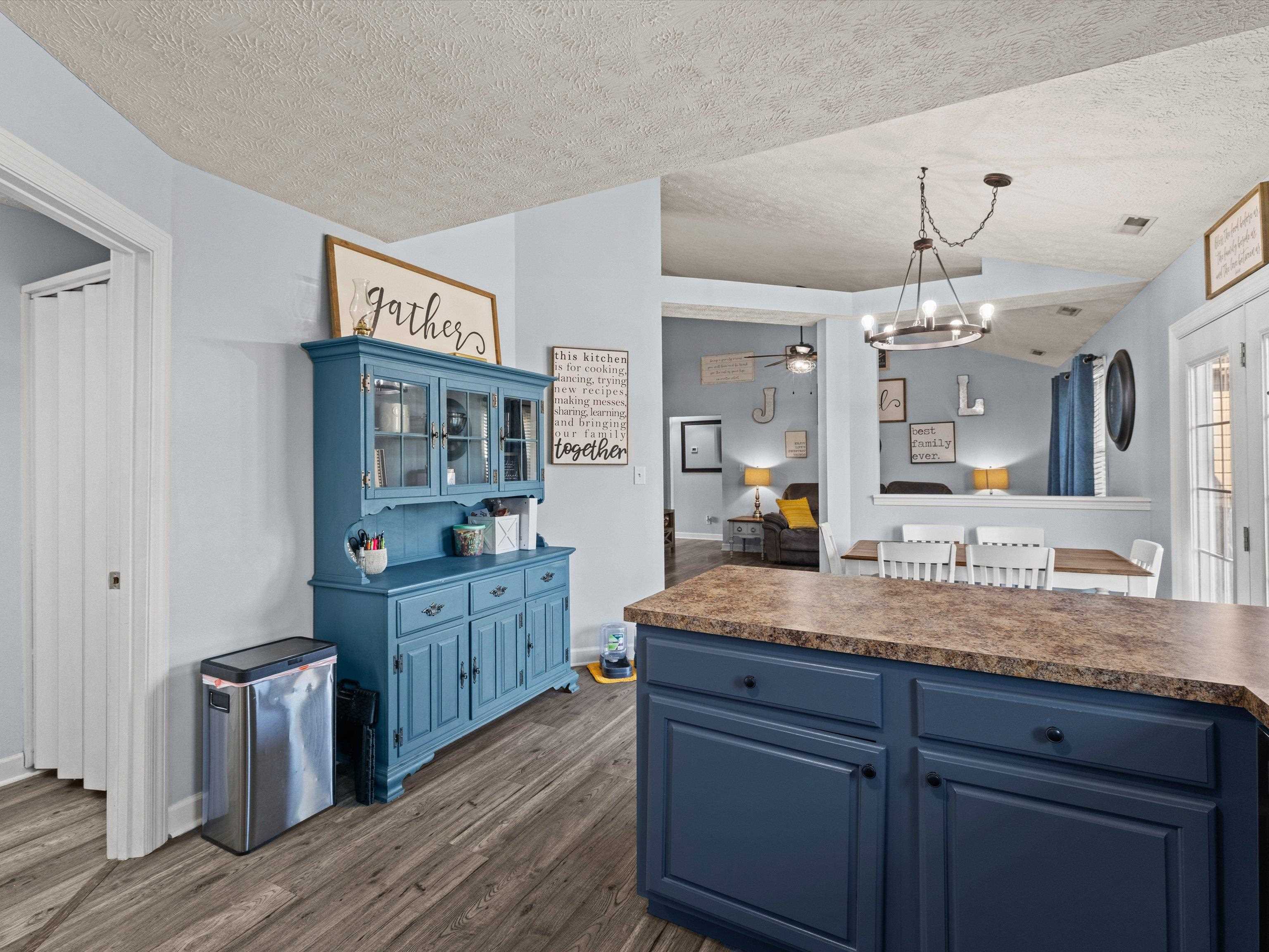 3943 Reliant Cir, Owensboro, Kentucky 42301, 3 Bedrooms Bedrooms, ,2 BathroomsBathrooms,Single Family Residence,For Sale,Reliant Cir,94631