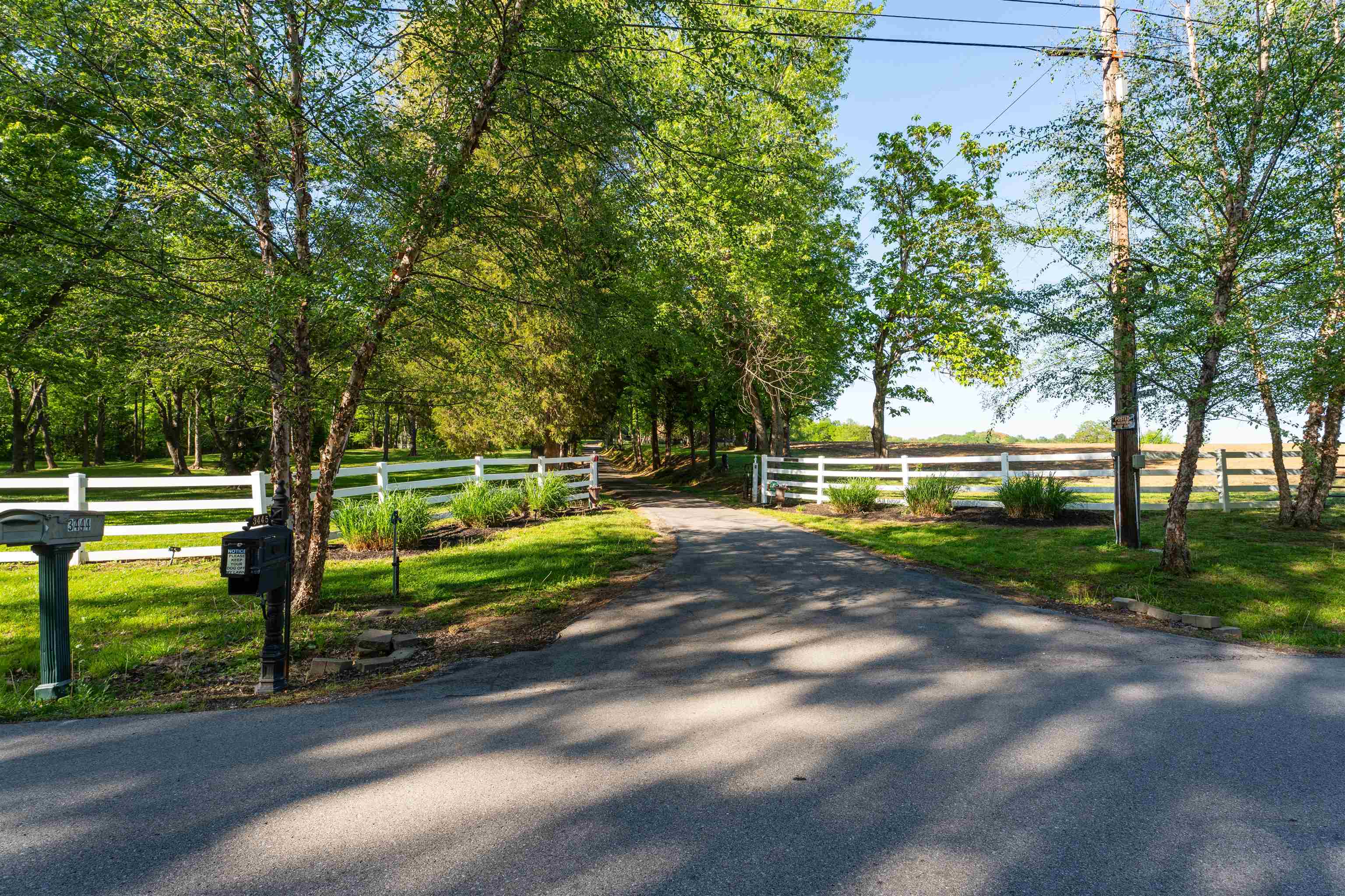 3445 Pleasant Valley Rd, Owensboro, Kentucky 42303, 5 Bedrooms Bedrooms, ,3 BathroomsBathrooms,Single Family Residence,For Sale,Pleasant Valley Rd,94632