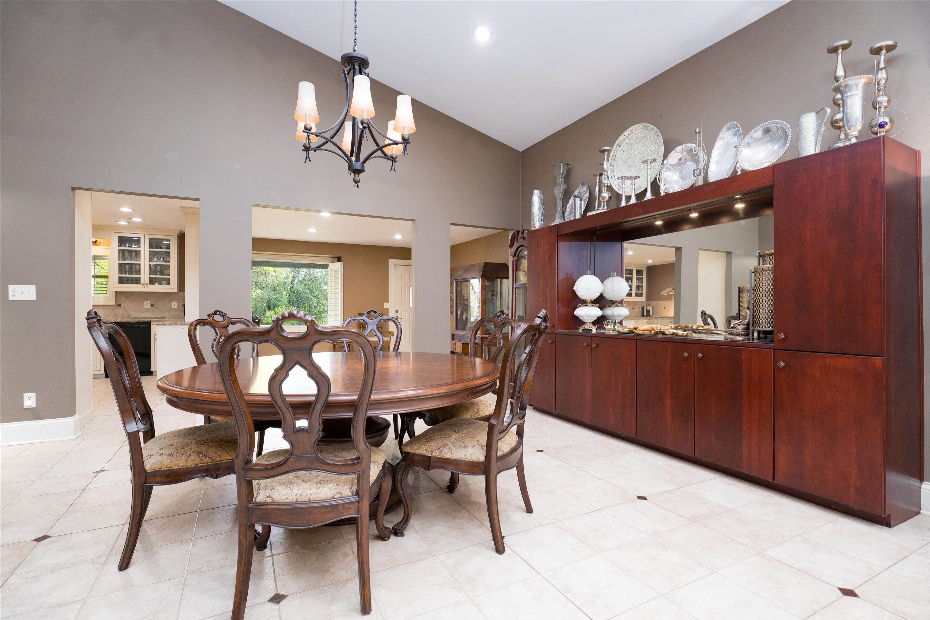 3445 Pleasant Valley Rd, Owensboro, Kentucky 42303, 5 Bedrooms Bedrooms, ,3 BathroomsBathrooms,Single Family Residence,For Sale,Pleasant Valley Rd,94632