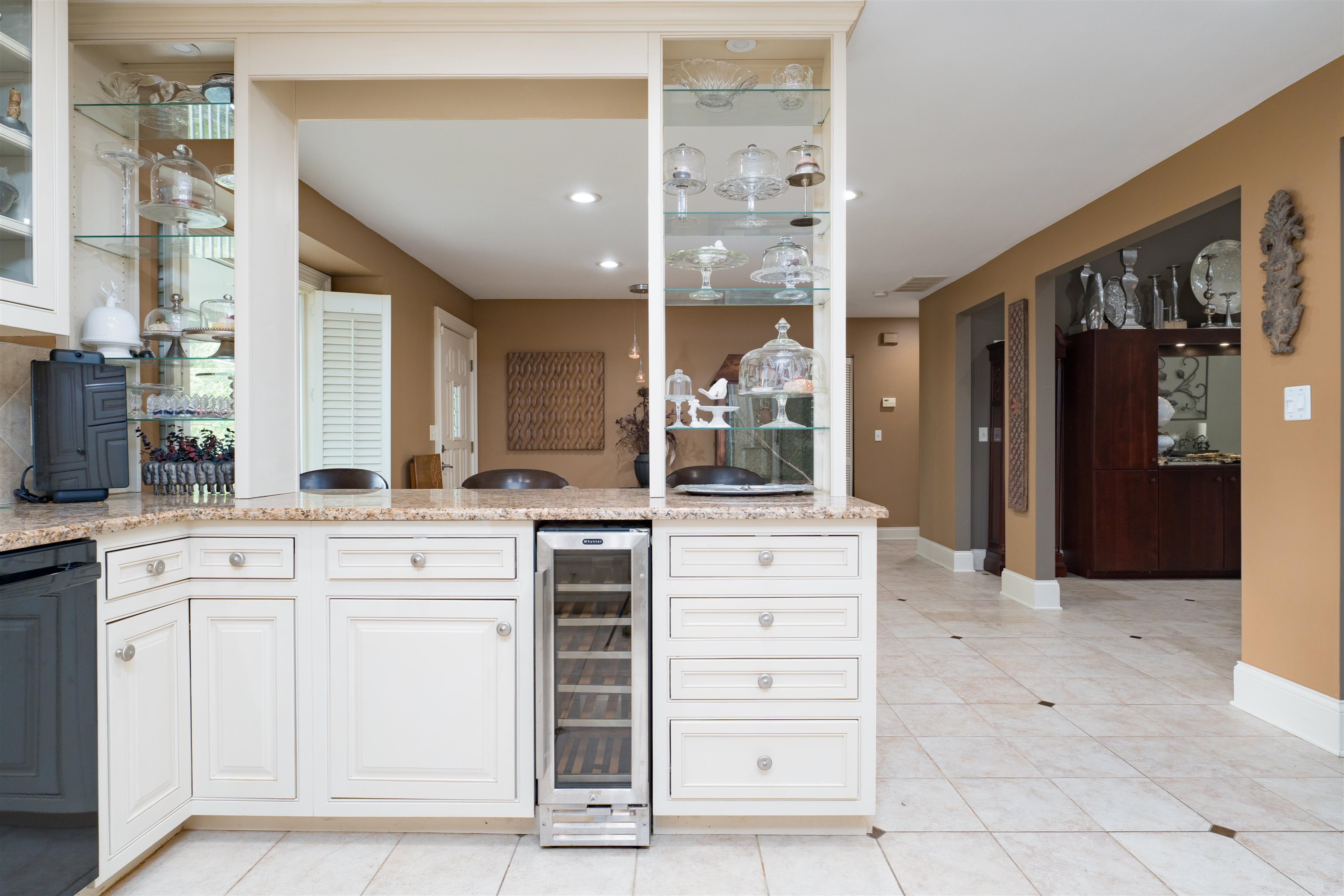 3445 Pleasant Valley Rd, Owensboro, Kentucky 42303, 5 Bedrooms Bedrooms, ,3 BathroomsBathrooms,Single Family Residence,For Sale,Pleasant Valley Rd,94632