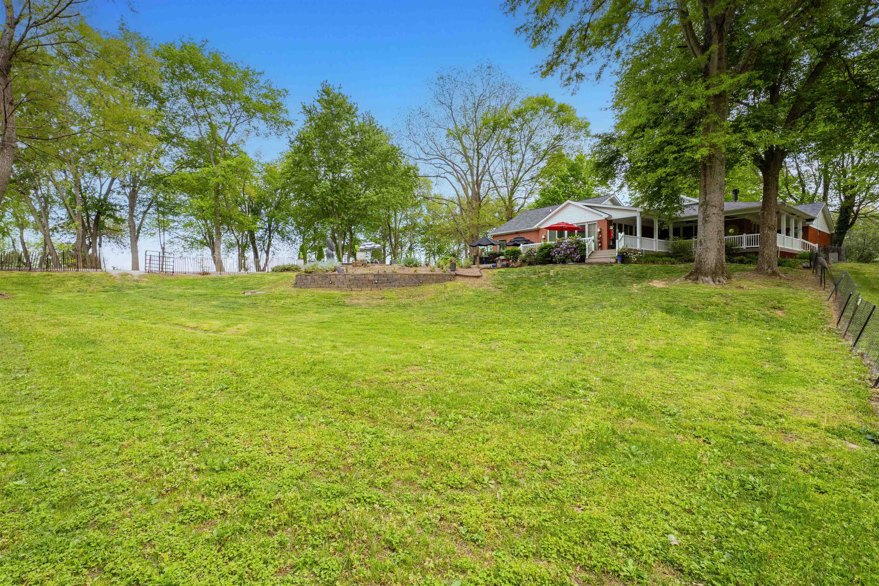 3445 Pleasant Valley Rd, Owensboro, Kentucky 42303, 5 Bedrooms Bedrooms, ,3 BathroomsBathrooms,Single Family Residence,For Sale,Pleasant Valley Rd,94632