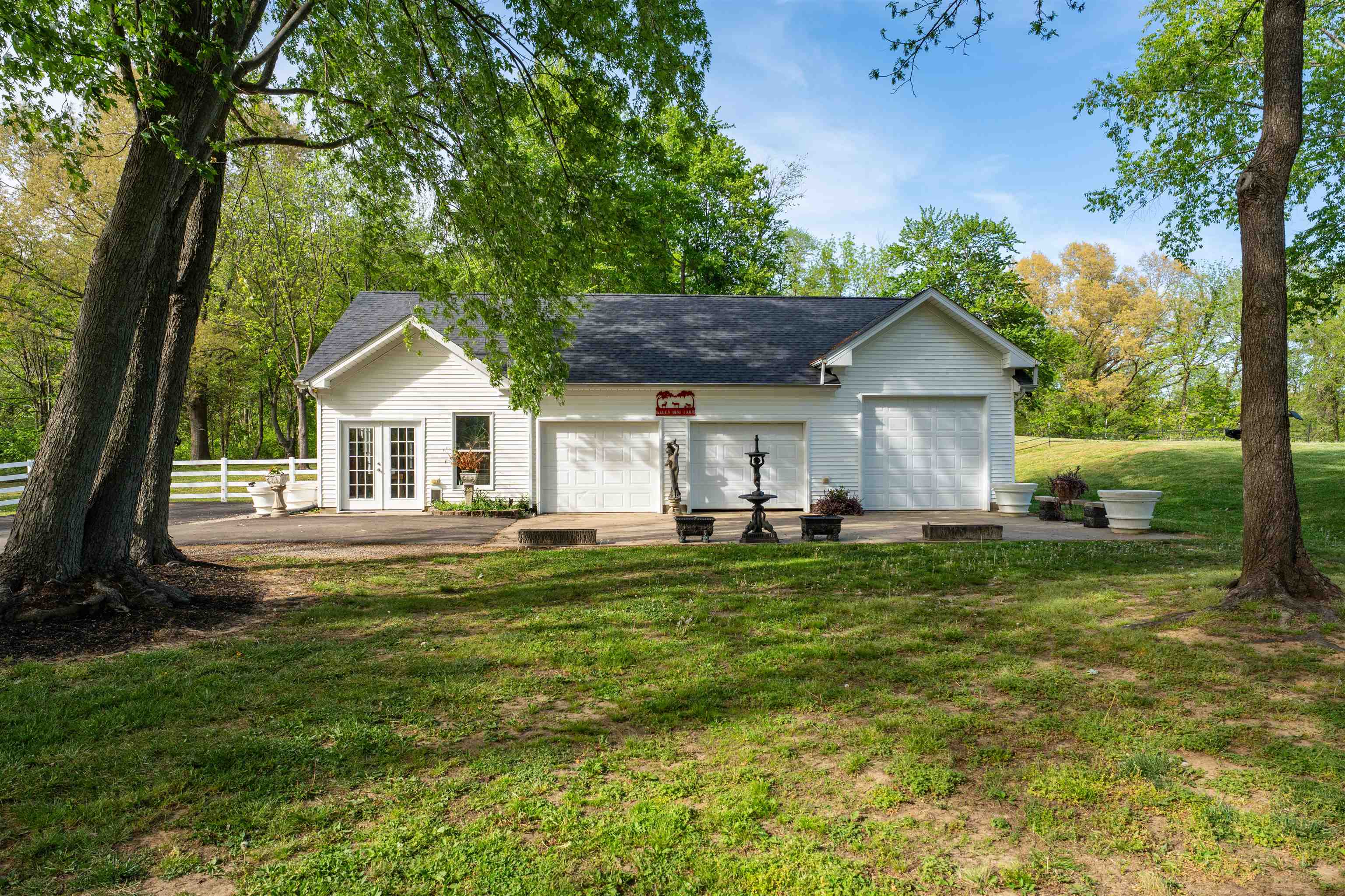 3445 Pleasant Valley Rd, Owensboro, Kentucky 42303, 5 Bedrooms Bedrooms, ,3 BathroomsBathrooms,Single Family Residence,For Sale,Pleasant Valley Rd,94632