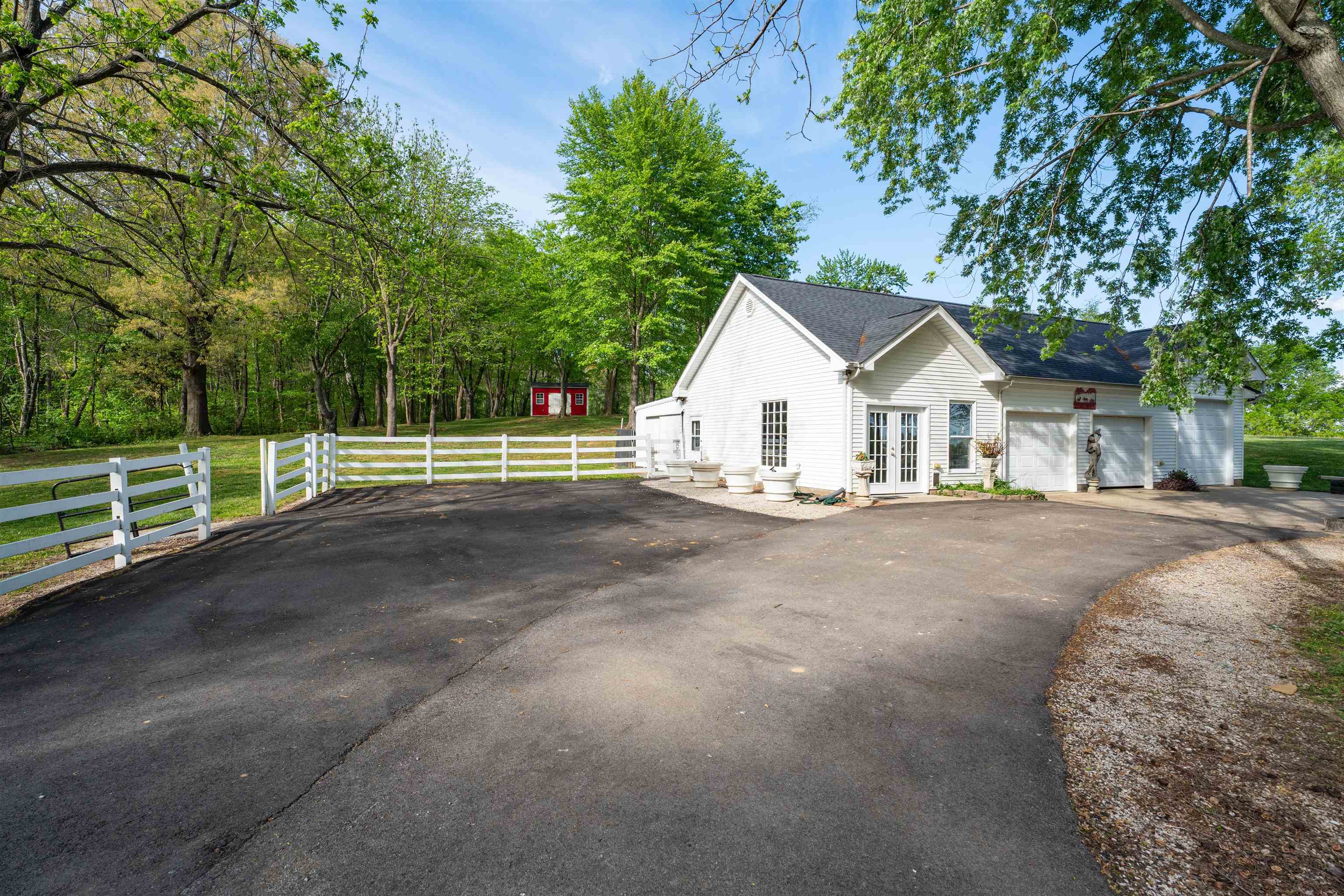 3445 Pleasant Valley Rd, Owensboro, Kentucky 42303, 5 Bedrooms Bedrooms, ,3 BathroomsBathrooms,Single Family Residence,For Sale,Pleasant Valley Rd,94632