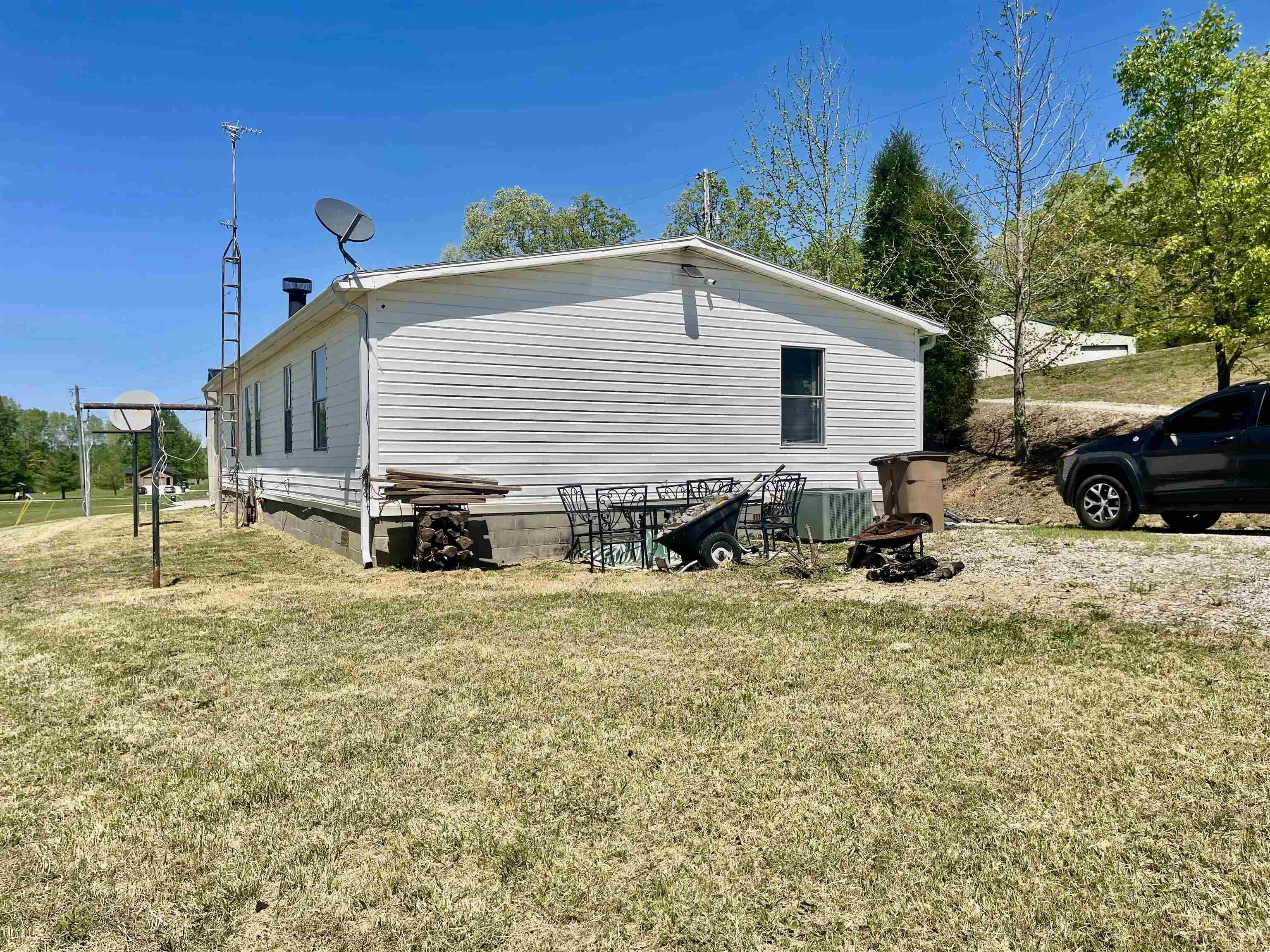 1105 Squirrell Tail Hollow Rd, Hawesville, Kentucky 42348, 3 Bedrooms Bedrooms, ,2 BathroomsBathrooms,Manufactured On Land,For Sale,Squirrell Tail Hollow Rd,94634