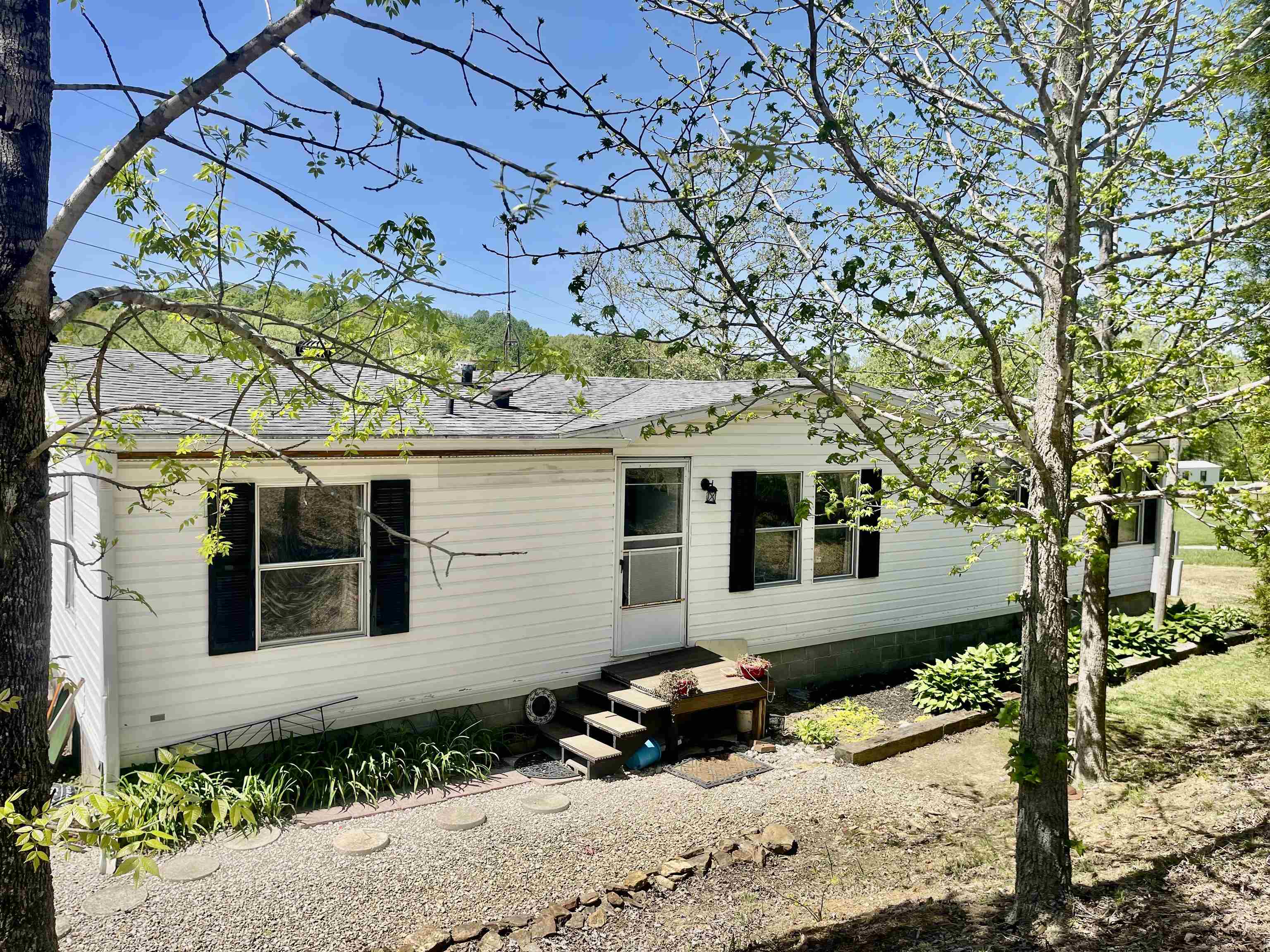 1105 Squirrell Tail Hollow Rd, Hawesville, Kentucky 42348, 3 Bedrooms Bedrooms, ,2 BathroomsBathrooms,Manufactured On Land,For Sale,Squirrell Tail Hollow Rd,94634