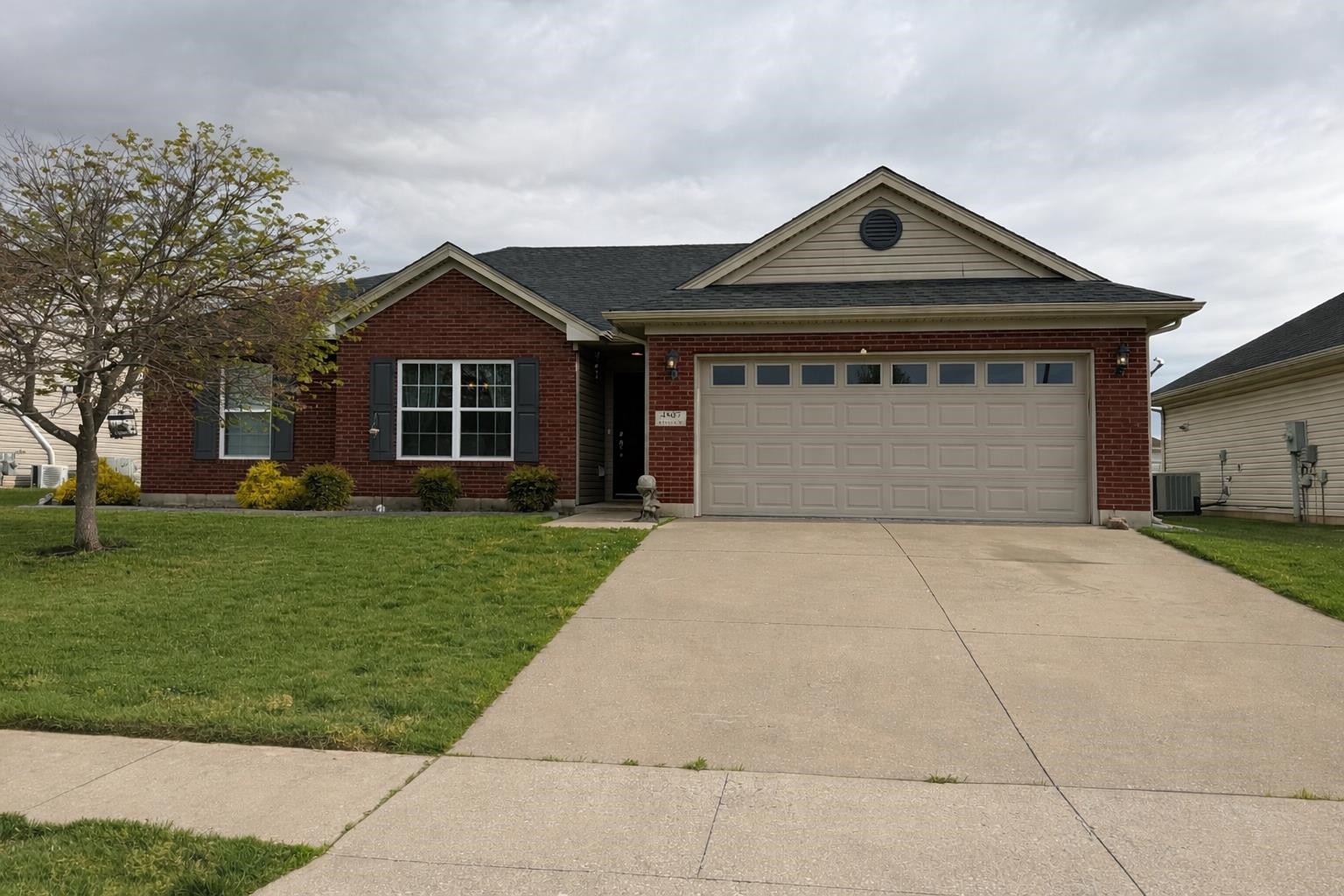 4807 Berheim Dr, Owensboro, Kentucky 42303-4024, 2 Bedrooms Bedrooms, ,2 BathroomsBathrooms,Single Family Residence,For Sale,Berheim Dr,94635