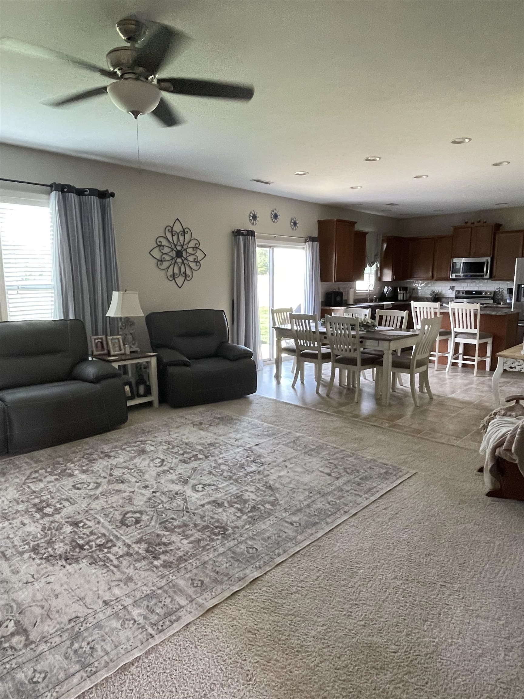 6228 Brookstone Place, Utica, Kentucky 42376, 4 Bedrooms Bedrooms, ,2 BathroomsBathrooms,Single Family Residence,For Sale,Brookstone Place,94638