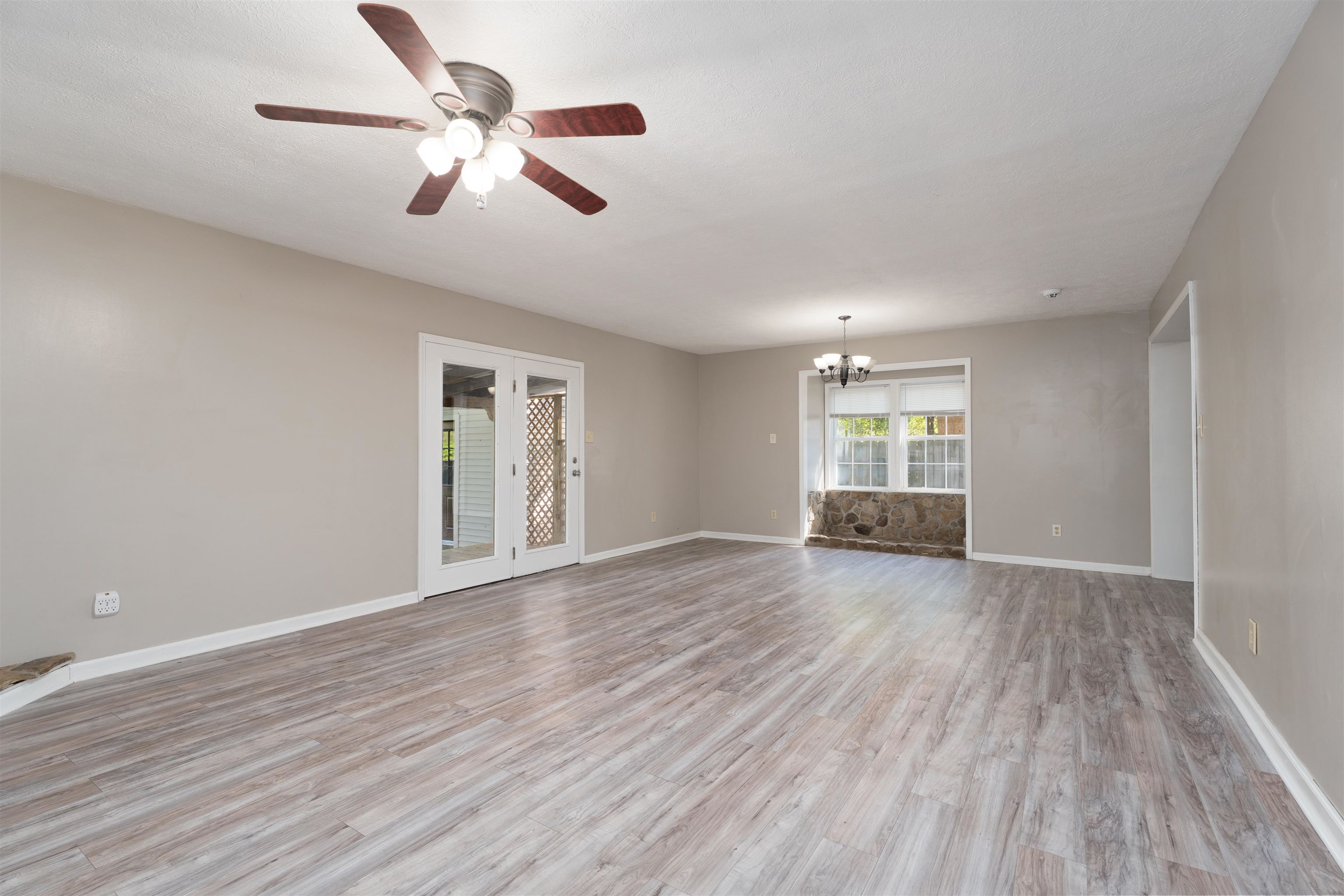 3825 Kipling Dr, Owensboro, Kentucky 42303, 3 Bedrooms Bedrooms, ,1 BathroomBathrooms,Single Family Residence,For Sale,Kipling Dr,94641