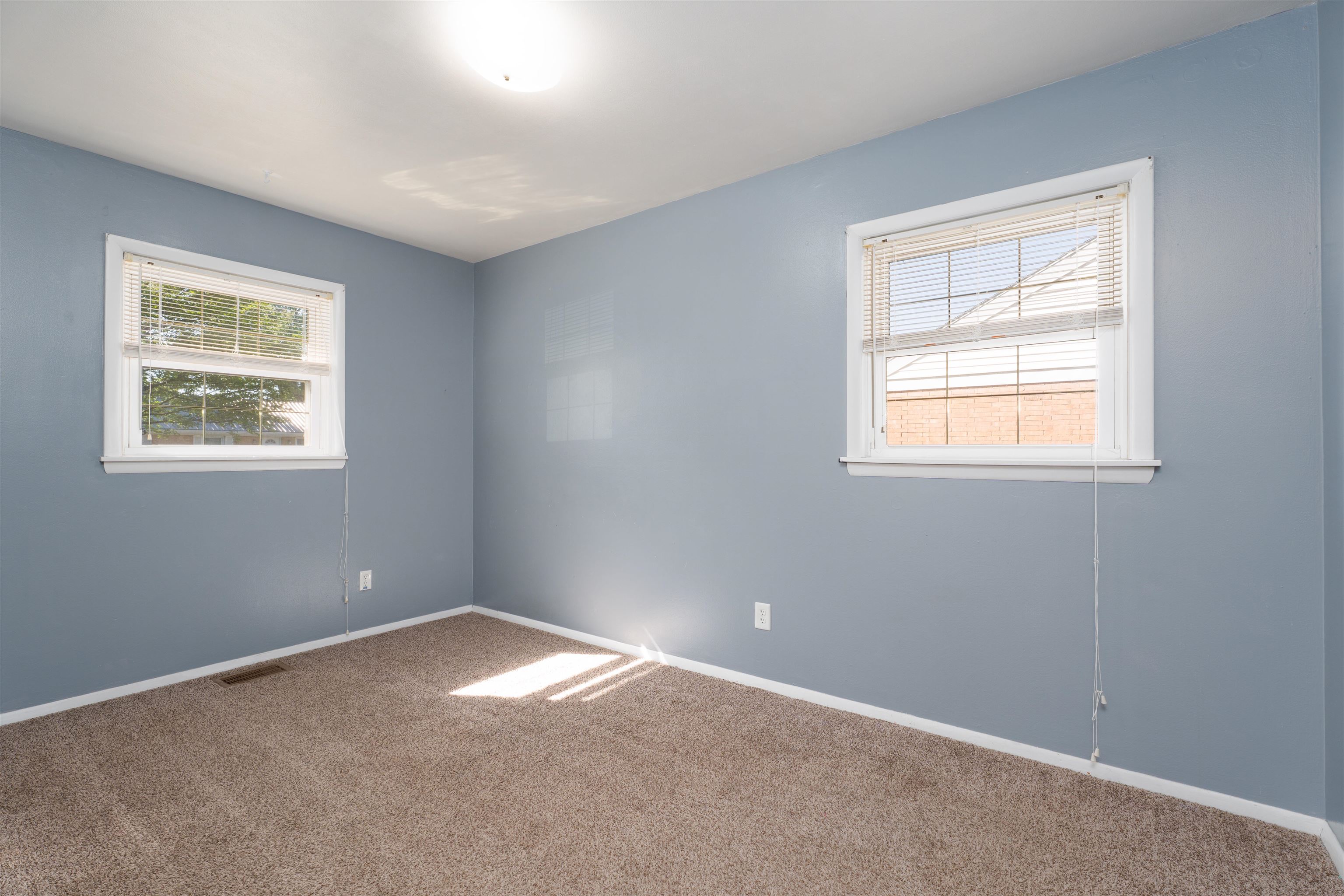 3825 Kipling Dr, Owensboro, Kentucky 42303, 3 Bedrooms Bedrooms, ,1 BathroomBathrooms,Single Family Residence,For Sale,Kipling Dr,94641