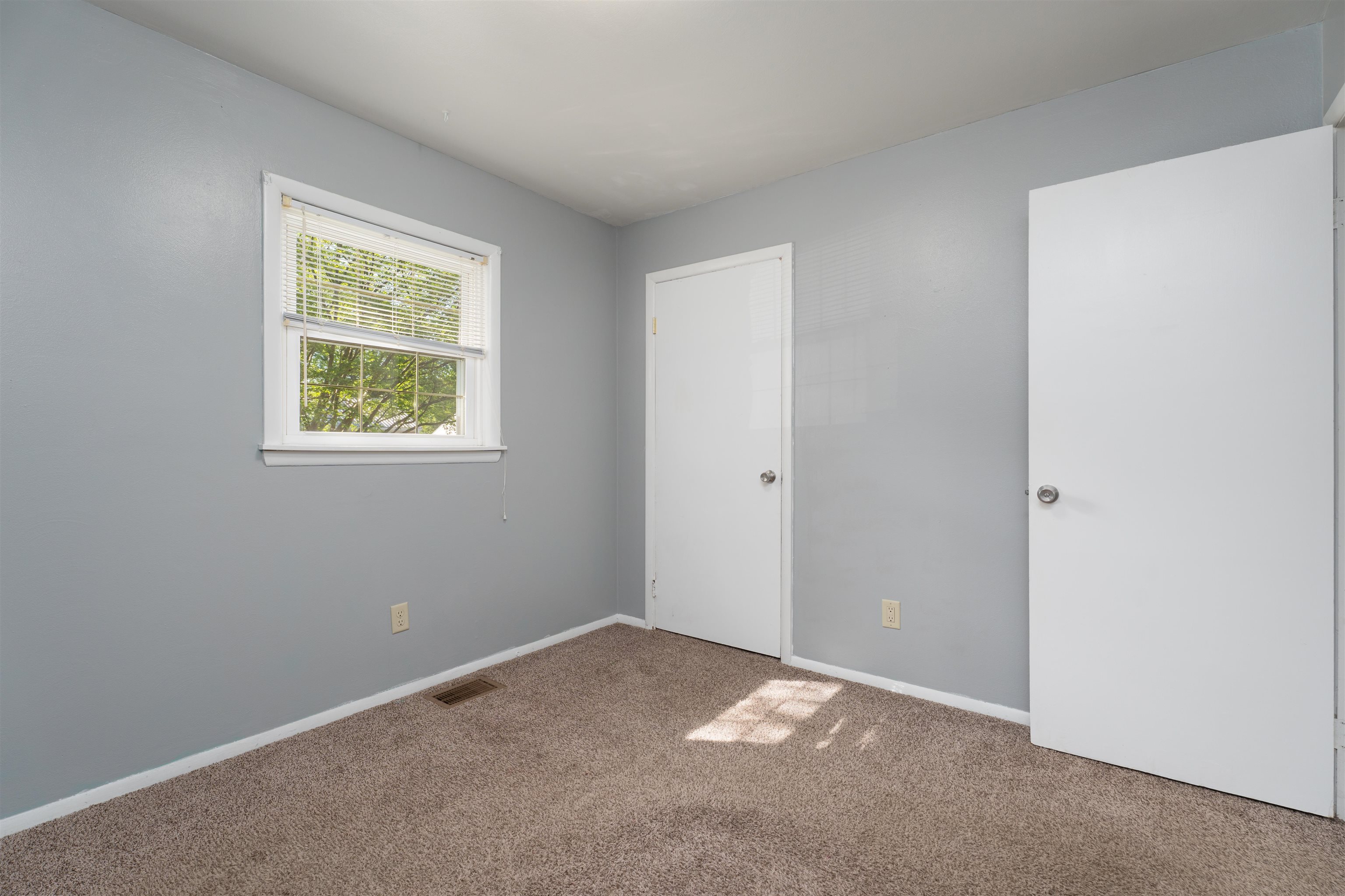 3825 Kipling Dr, Owensboro, Kentucky 42303, 3 Bedrooms Bedrooms, ,1 BathroomBathrooms,Single Family Residence,For Sale,Kipling Dr,94641