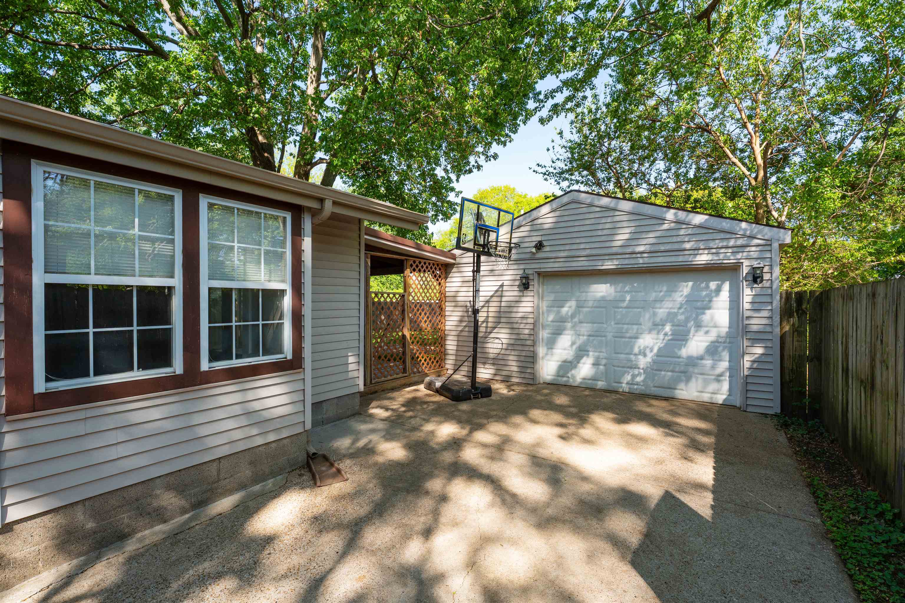 3825 Kipling Dr, Owensboro, Kentucky 42303, 3 Bedrooms Bedrooms, ,1 BathroomBathrooms,Single Family Residence,For Sale,Kipling Dr,94641