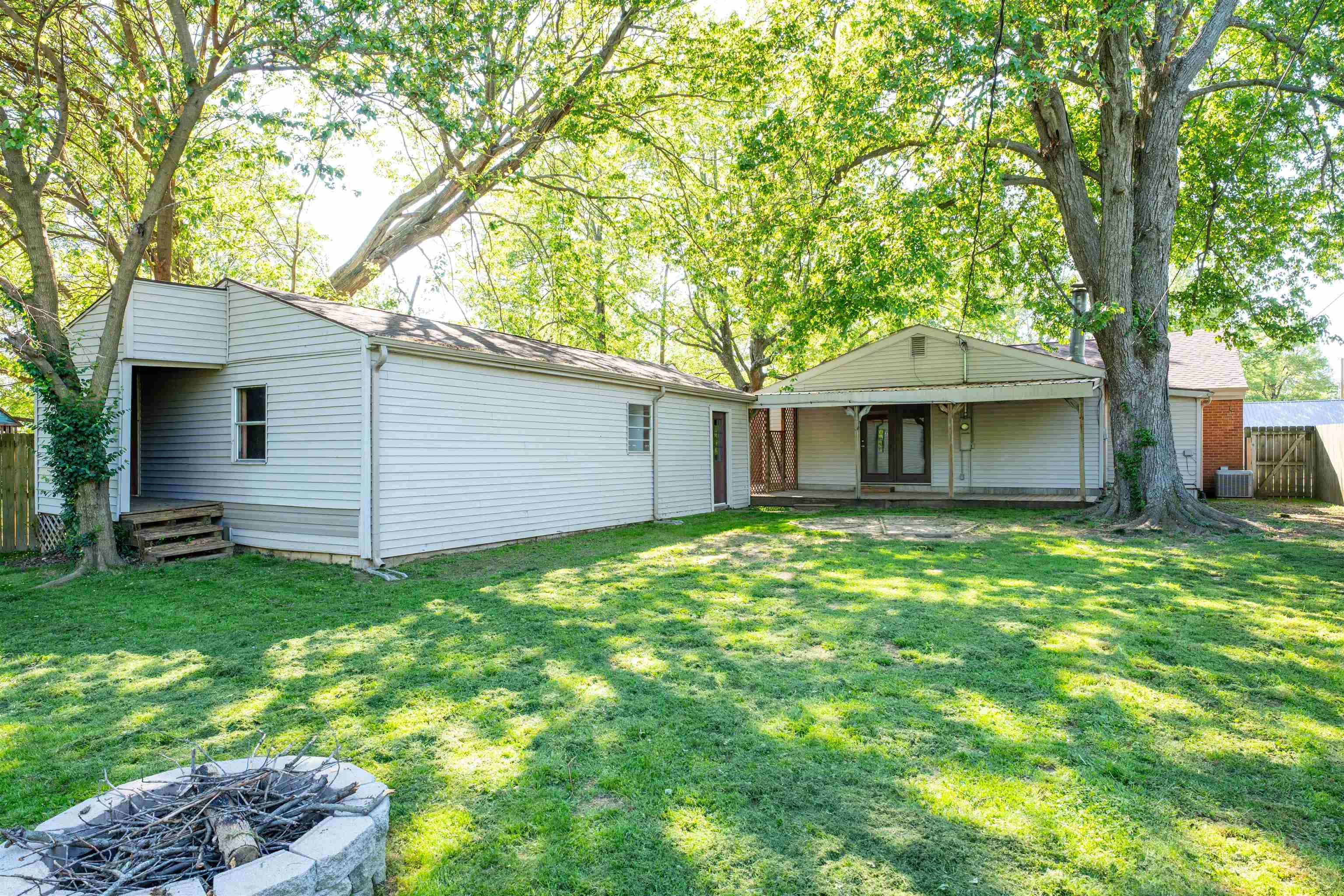 3825 Kipling Dr, Owensboro, Kentucky 42303, 3 Bedrooms Bedrooms, ,1 BathroomBathrooms,Single Family Residence,For Sale,Kipling Dr,94641