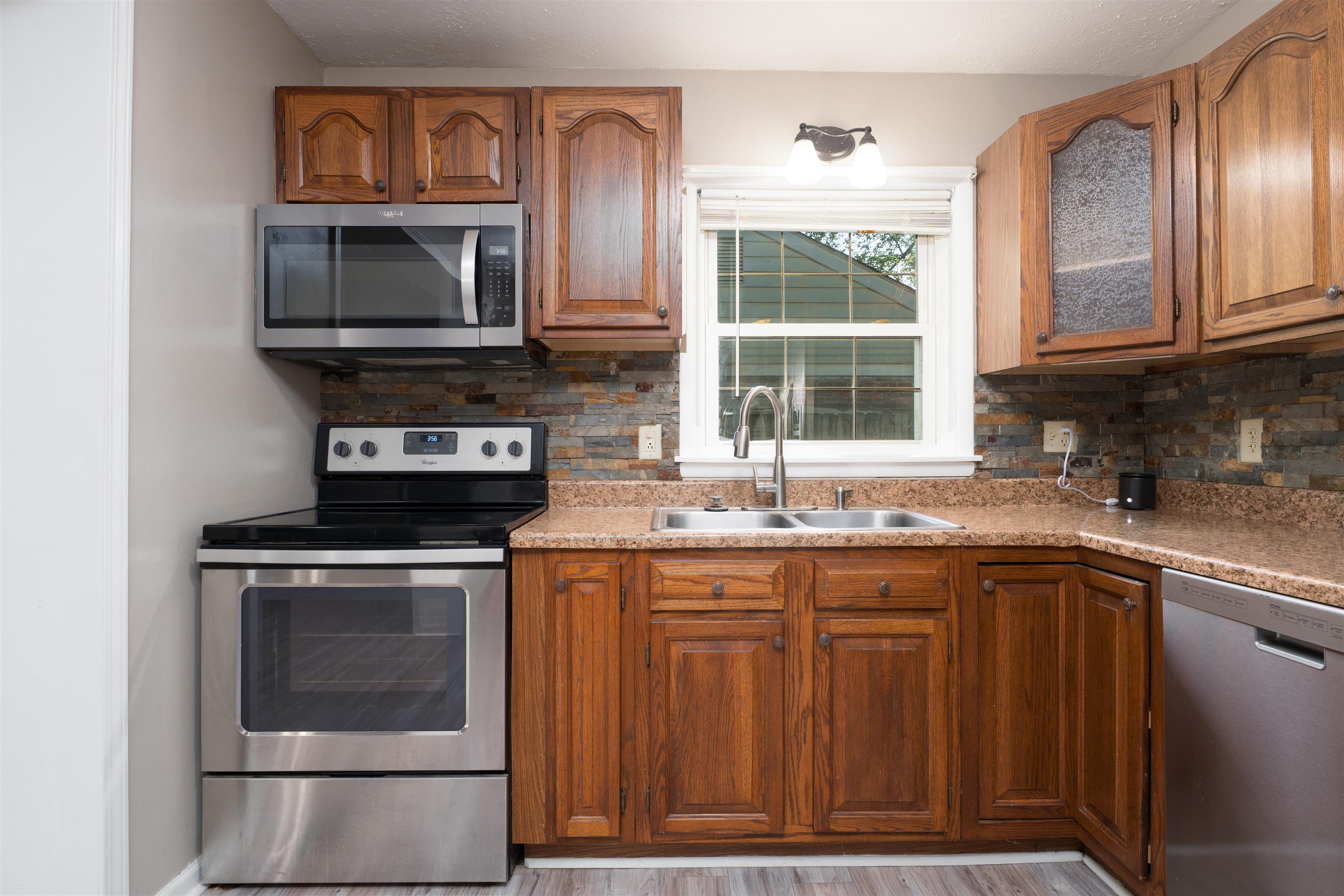 3825 Kipling Dr, Owensboro, Kentucky 42303, 3 Bedrooms Bedrooms, ,1 BathroomBathrooms,Single Family Residence,For Sale,Kipling Dr,94641