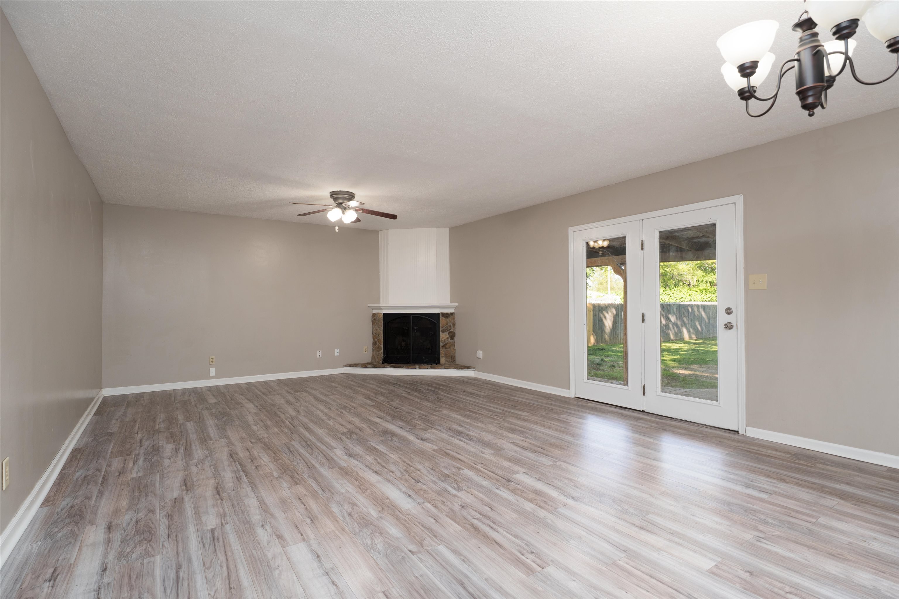 3825 Kipling Dr, Owensboro, Kentucky 42303, 3 Bedrooms Bedrooms, ,1 BathroomBathrooms,Single Family Residence,For Sale,Kipling Dr,94641