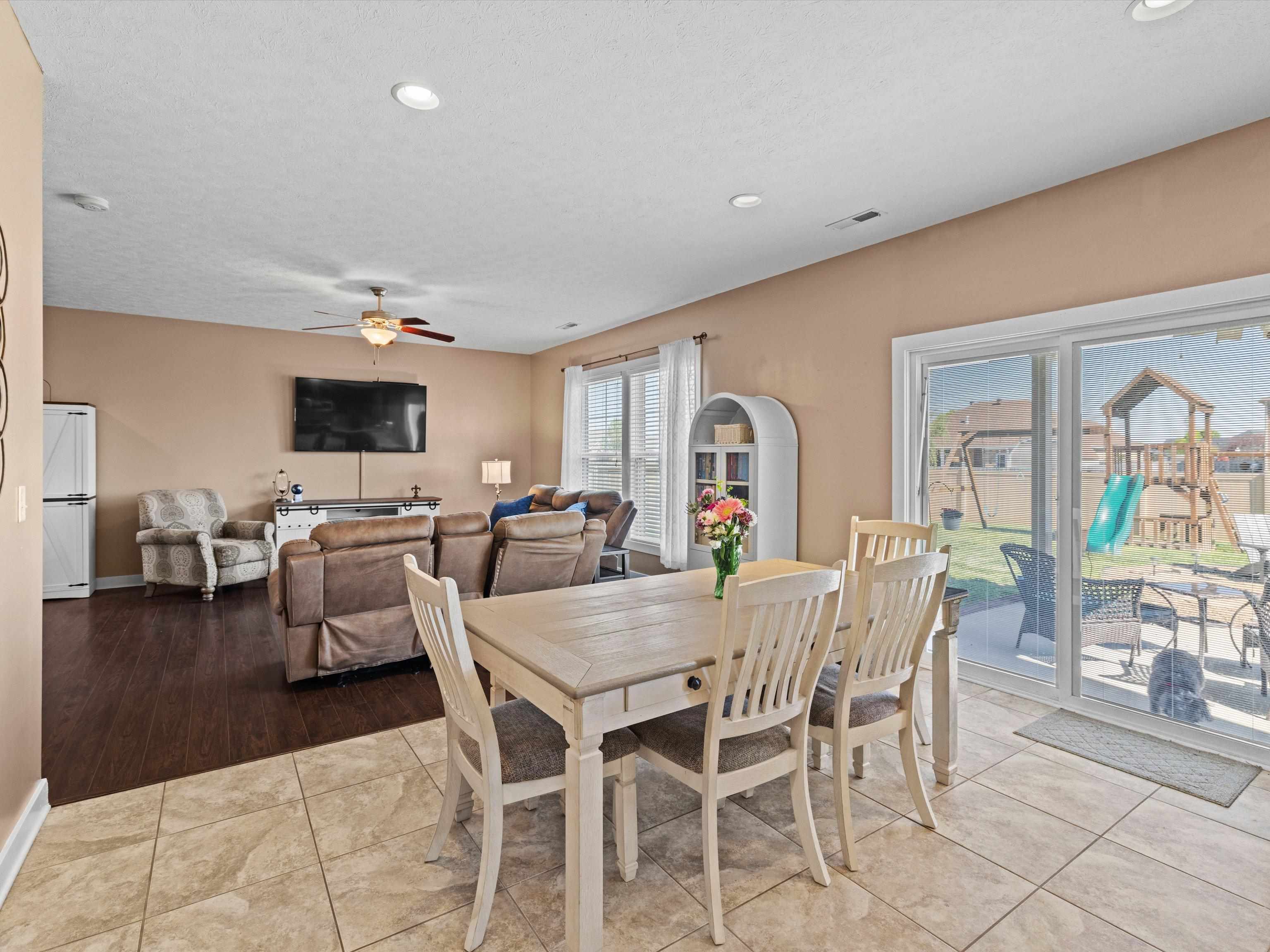 5475 Willow Brook loop, Owensboro, Kentucky 42301, 3 Bedrooms Bedrooms, ,2 BathroomsBathrooms,Single Family Residence,For Sale,Willow Brook loop,94649