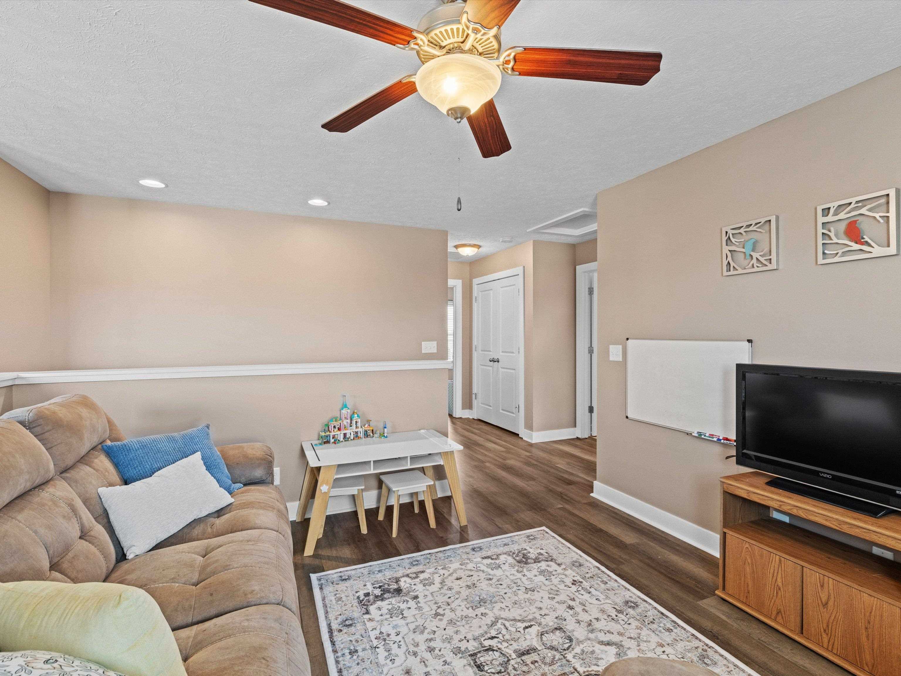 5475 Willow Brook loop, Owensboro, Kentucky 42301, 3 Bedrooms Bedrooms, ,2 BathroomsBathrooms,Single Family Residence,For Sale,Willow Brook loop,94649