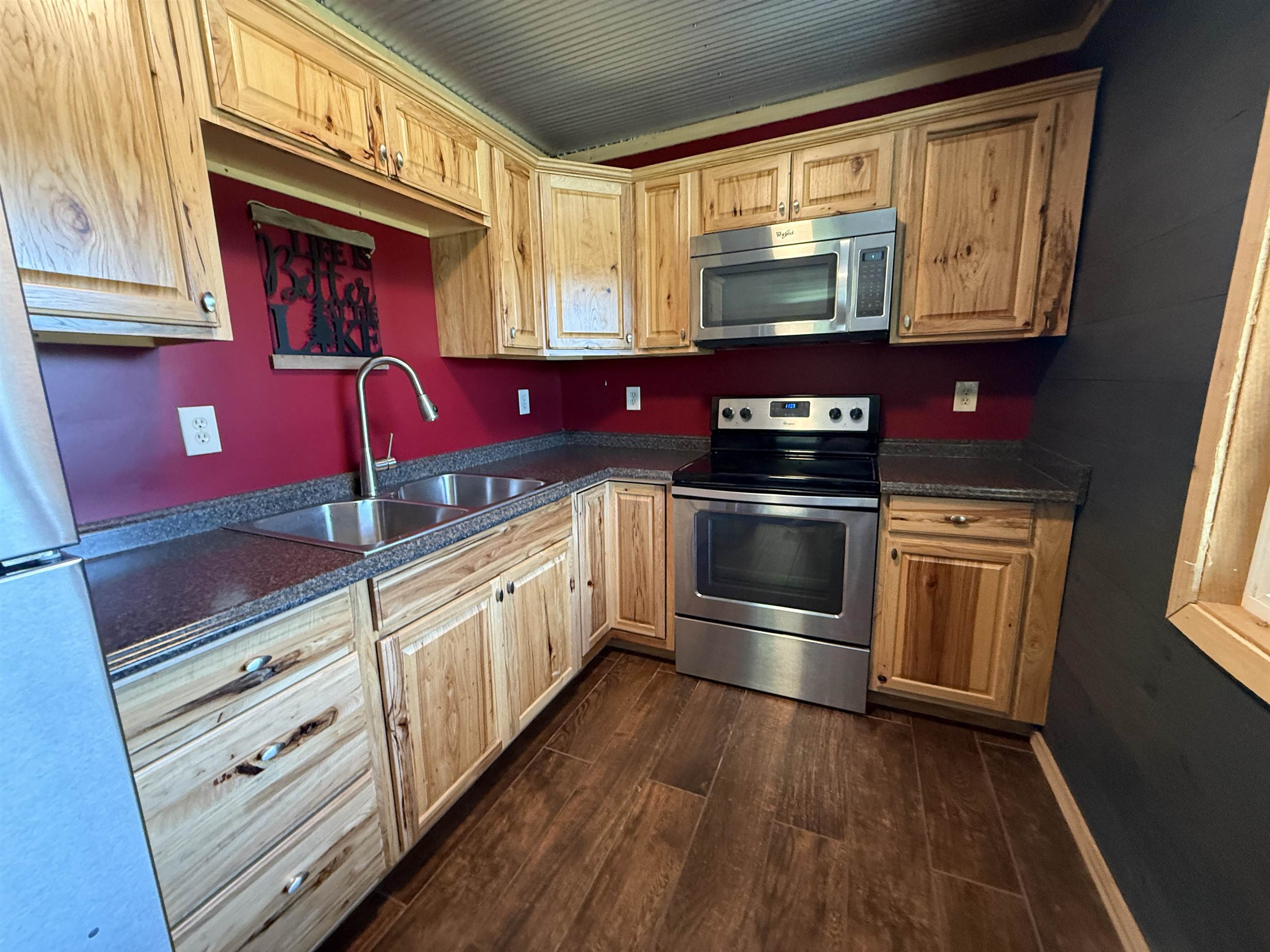 161 Tomahawk Circle, Falls of Rough, Kentucky 40119, 2 Bedrooms Bedrooms, ,1 BathroomBathrooms,Single Family Residence,For Sale,Tomahawk Circle,94654