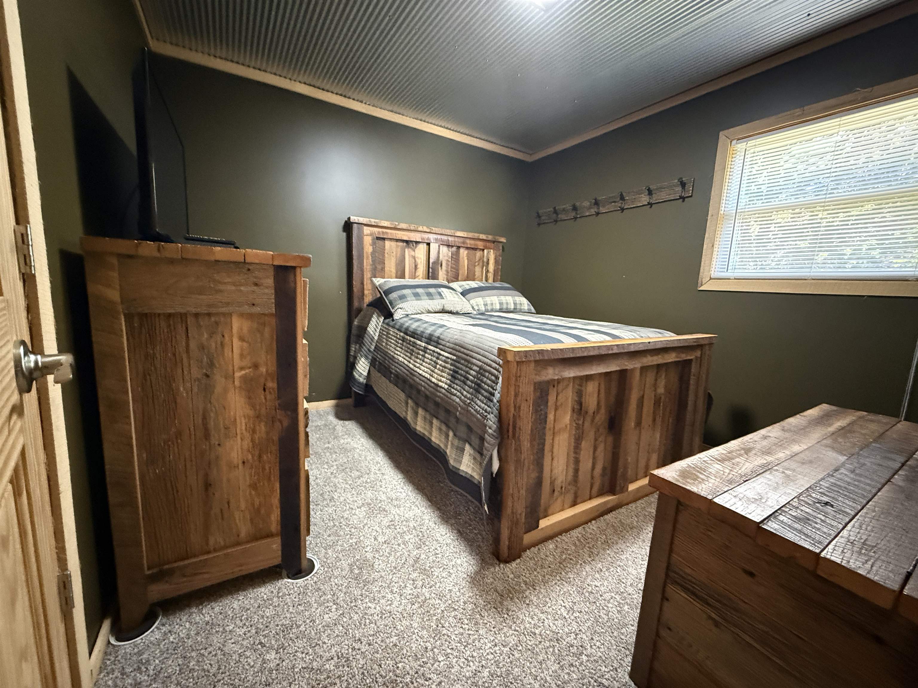 161 Tomahawk Circle, Falls of Rough, Kentucky 40119, 2 Bedrooms Bedrooms, ,1 BathroomBathrooms,Single Family Residence,For Sale,Tomahawk Circle,94654