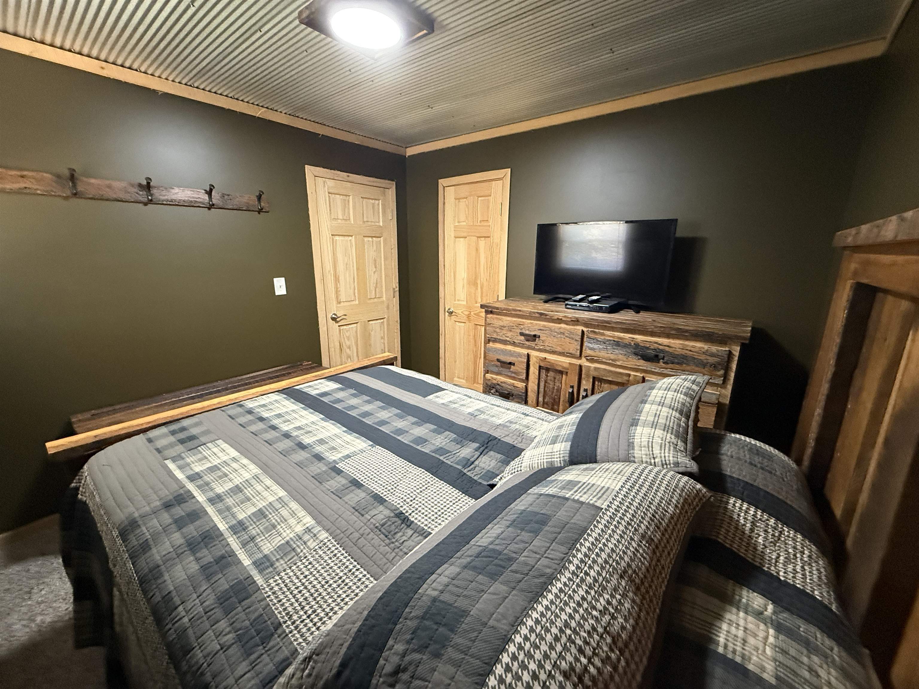 161 Tomahawk Circle, Falls of Rough, Kentucky 40119, 2 Bedrooms Bedrooms, ,1 BathroomBathrooms,Single Family Residence,For Sale,Tomahawk Circle,94654