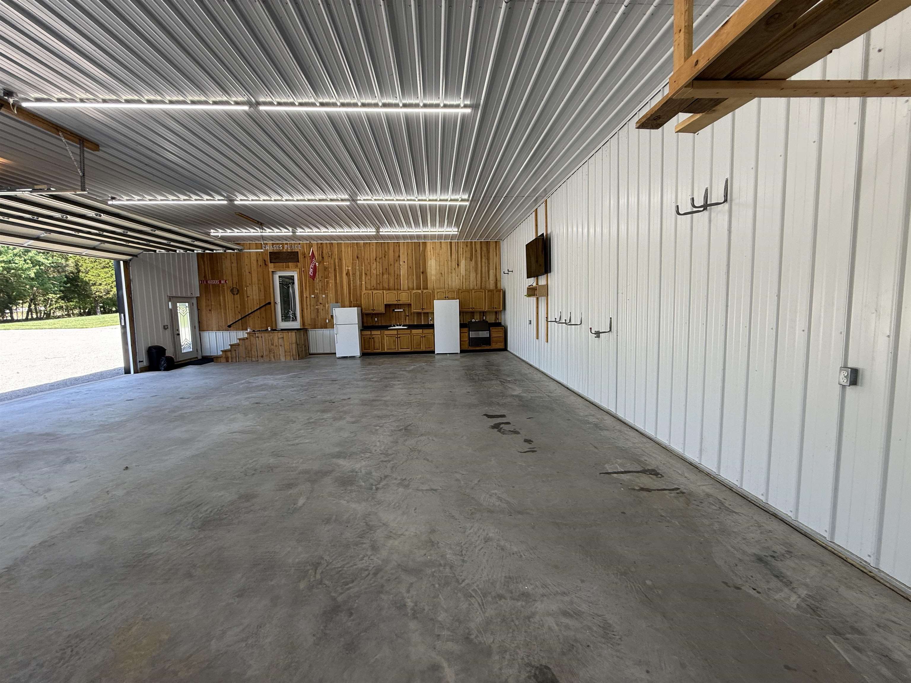 161 Tomahawk Circle, Falls of Rough, Kentucky 40119, 2 Bedrooms Bedrooms, ,1 BathroomBathrooms,Single Family Residence,For Sale,Tomahawk Circle,94654