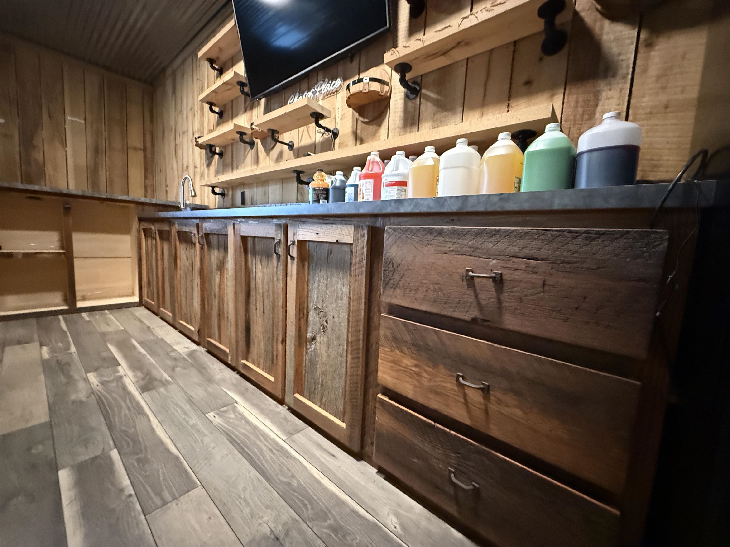 161 Tomahawk Circle, Falls of Rough, Kentucky 40119, 2 Bedrooms Bedrooms, ,1 BathroomBathrooms,Single Family Residence,For Sale,Tomahawk Circle,94654