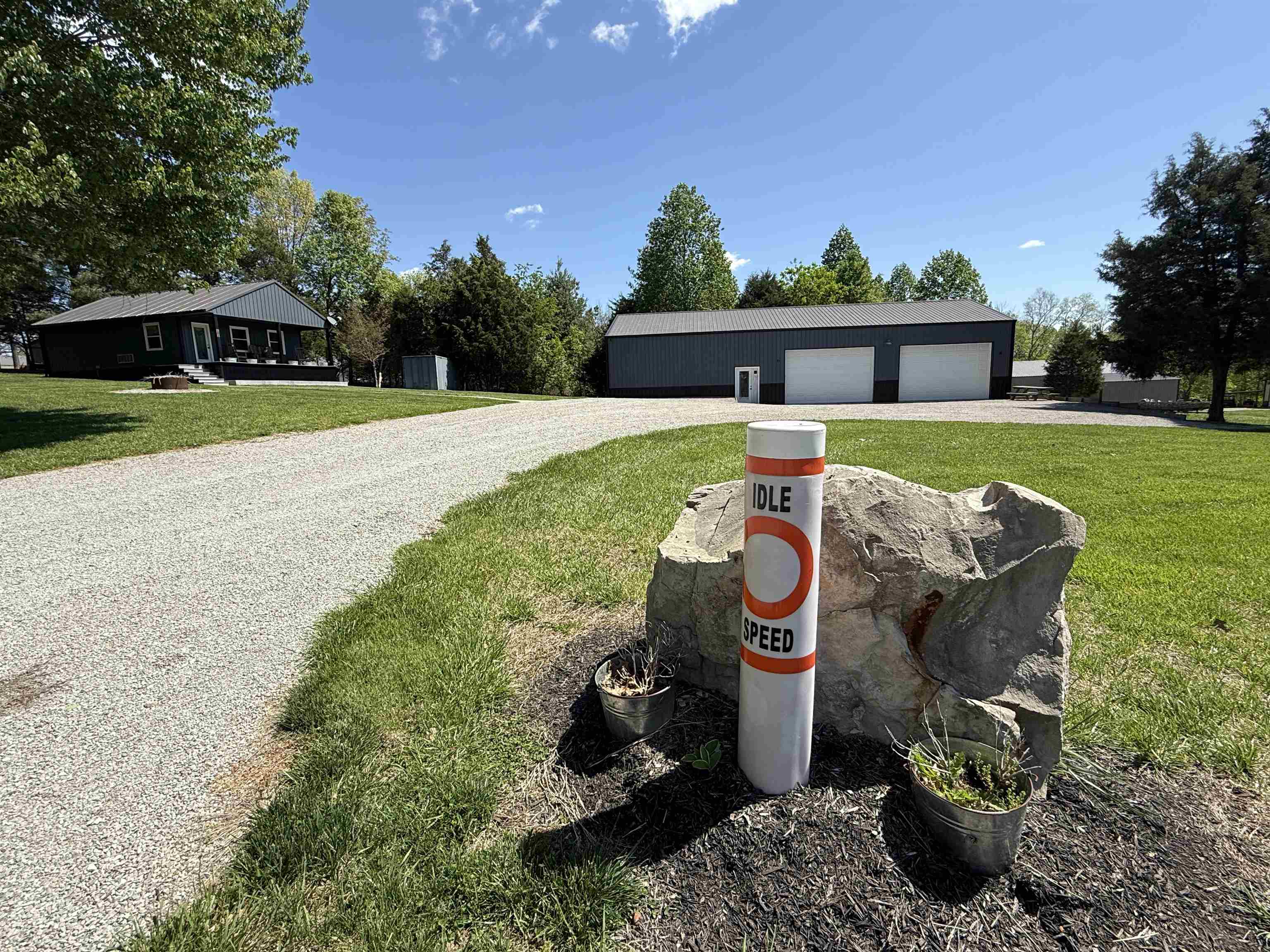 161 Tomahawk Circle, Falls of Rough, Kentucky 40119, 2 Bedrooms Bedrooms, ,1 BathroomBathrooms,Single Family Residence,For Sale,Tomahawk Circle,94654