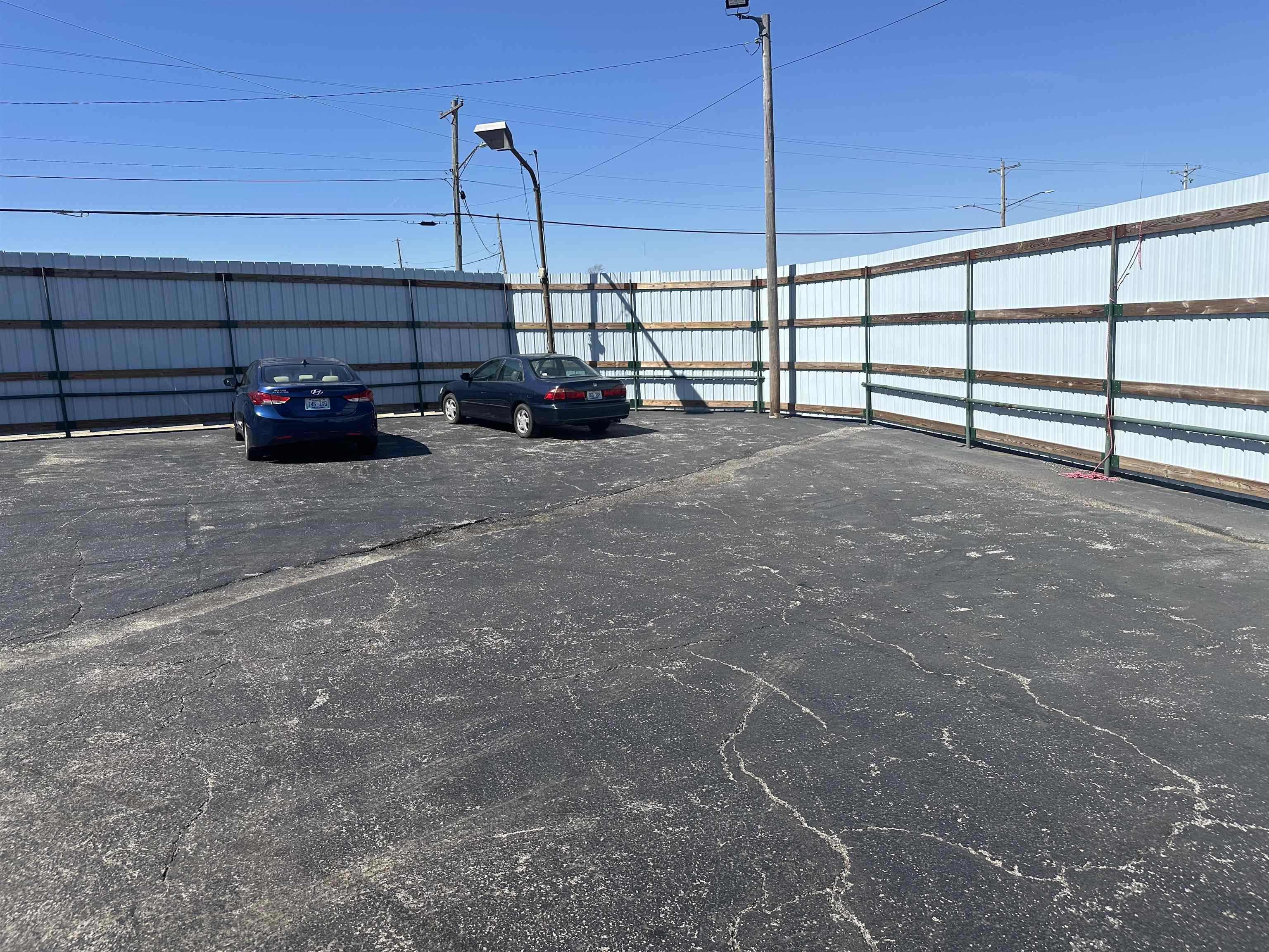 327 6th Ave, Bowling Green, Kentucky 42101, ,Mixed Use,For Sale,6th Ave,94658