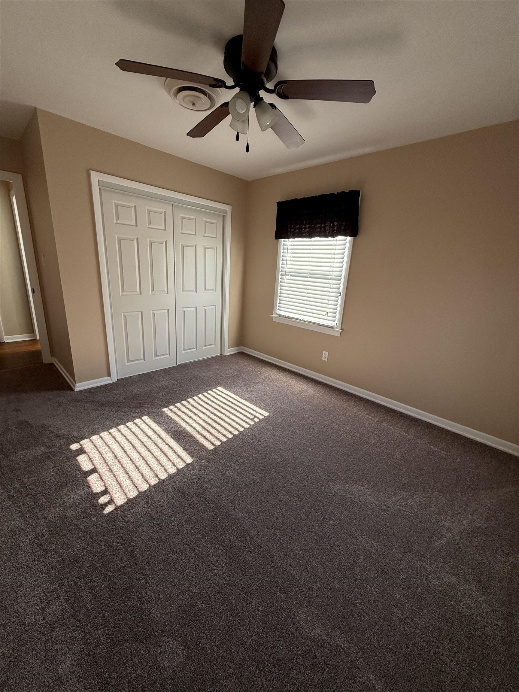 130 Stockton Dr, Owensboro, Kentucky 42303, 4 Bedrooms Bedrooms, ,2 BathroomsBathrooms,Single Family Residence,For Sale,Stockton Dr,94664