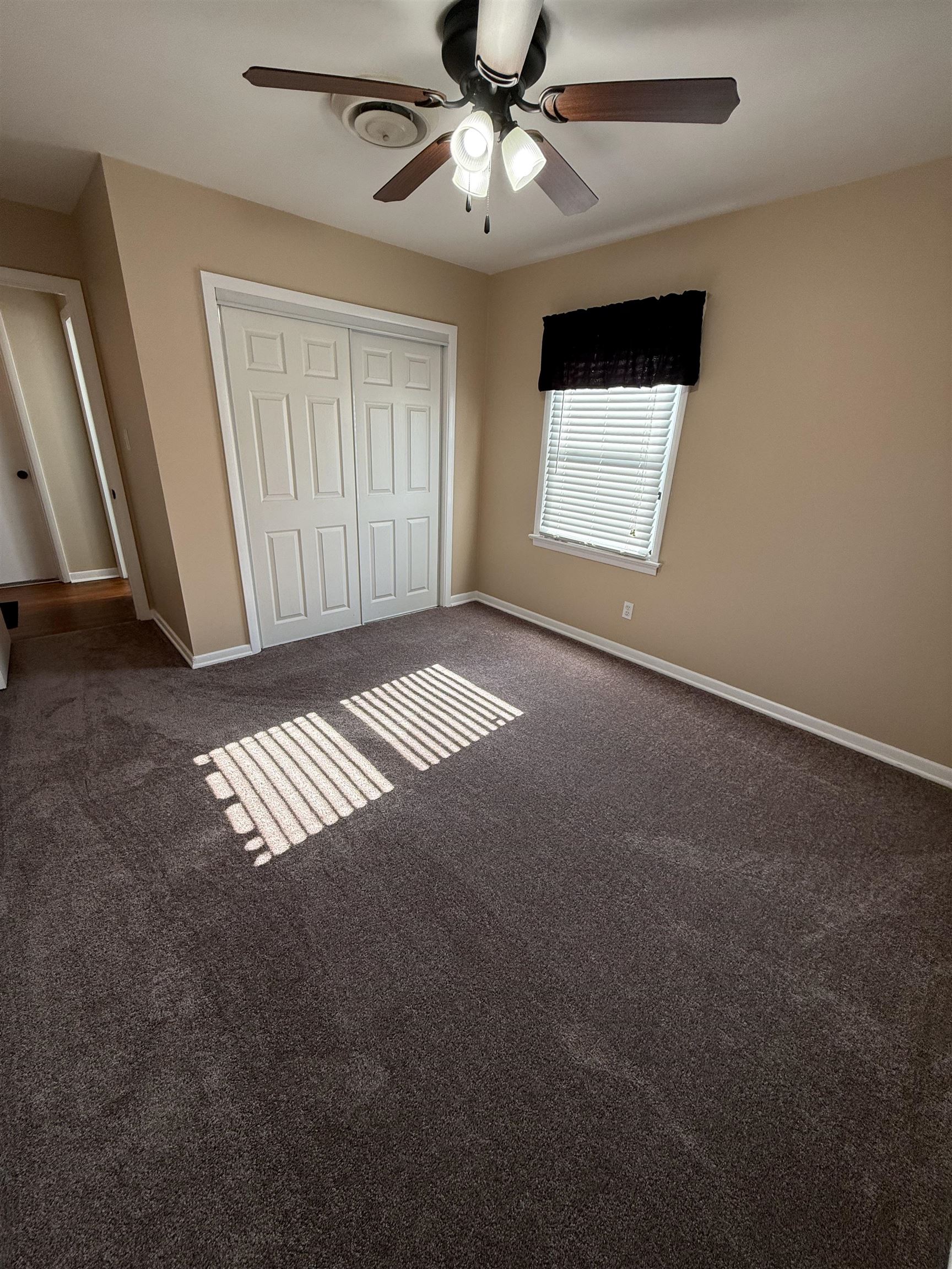 130 Stockton Dr, Owensboro, Kentucky 42303, 4 Bedrooms Bedrooms, ,2 BathroomsBathrooms,Single Family Residence,For Sale,Stockton Dr,94664