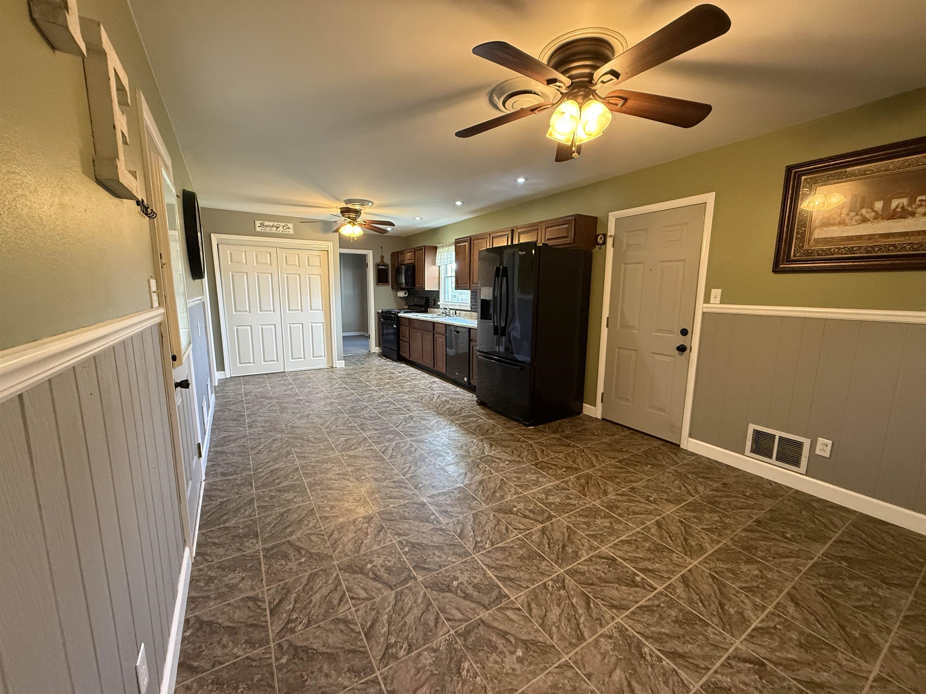 130 Stockton Dr, Owensboro, Kentucky 42303, 4 Bedrooms Bedrooms, ,2 BathroomsBathrooms,Single Family Residence,For Sale,Stockton Dr,94664
