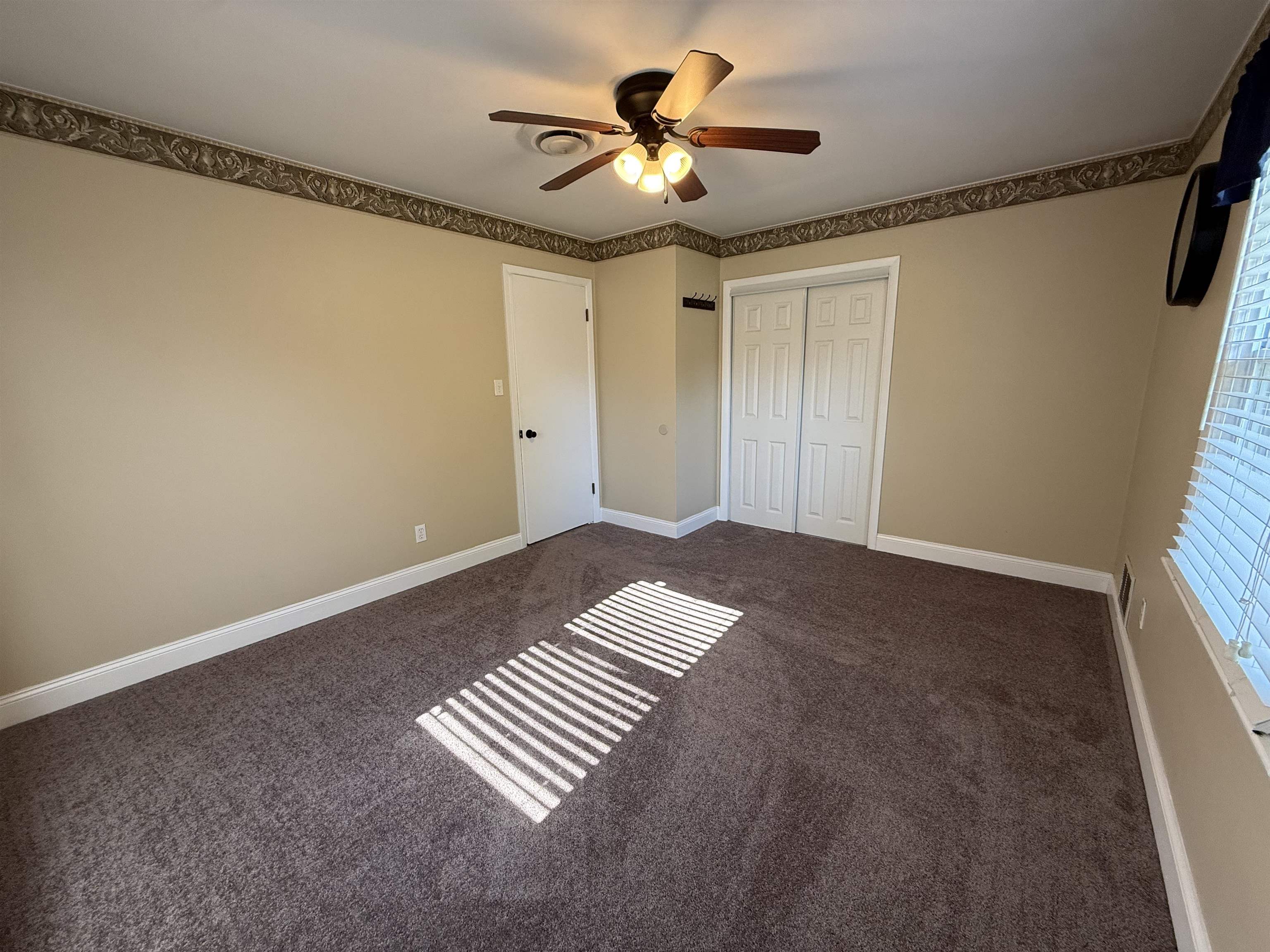 130 Stockton Dr, Owensboro, Kentucky 42303, 4 Bedrooms Bedrooms, ,2 BathroomsBathrooms,Single Family Residence,For Sale,Stockton Dr,94664