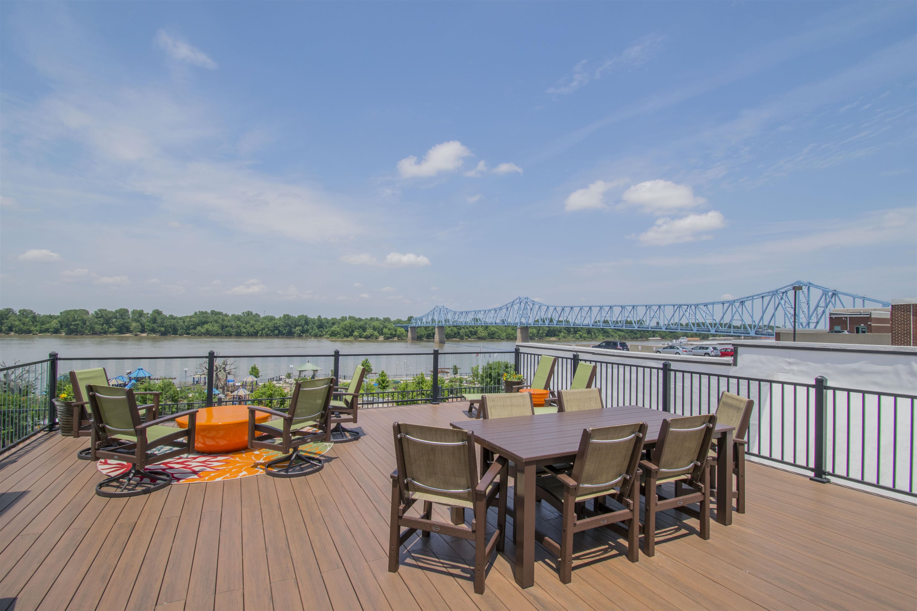 100 Allen St Apt #2B, Owensboro, Kentucky 42303, 2 Bedrooms Bedrooms, ,2 BathroomsBathrooms,Apartment,For Sale,Allen St Apt #2B,94674