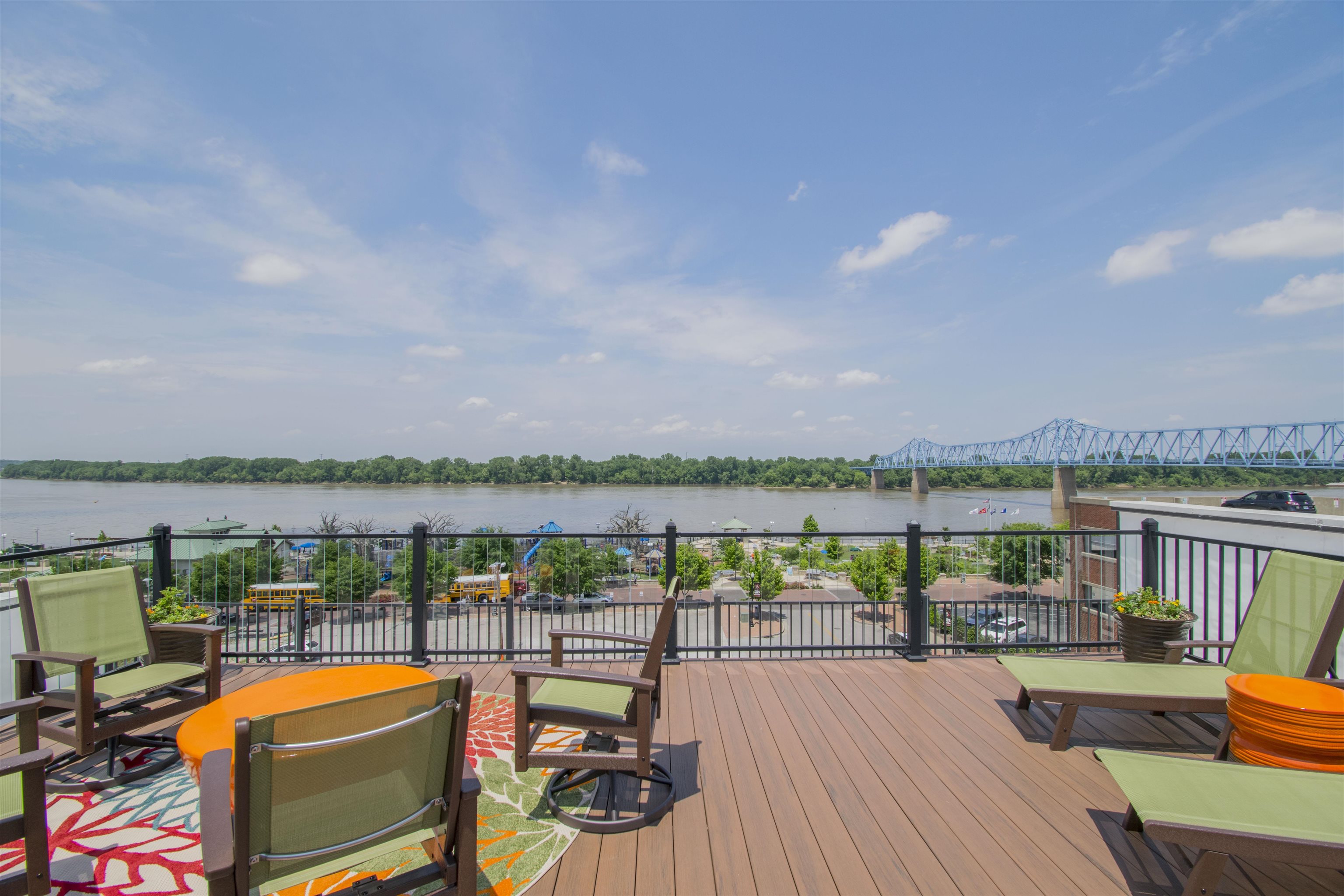 100 Allen St Apt #2B, Owensboro, Kentucky 42303, 2 Bedrooms Bedrooms, ,2 BathroomsBathrooms,Apartment,For Sale,Allen St Apt #2B,94674