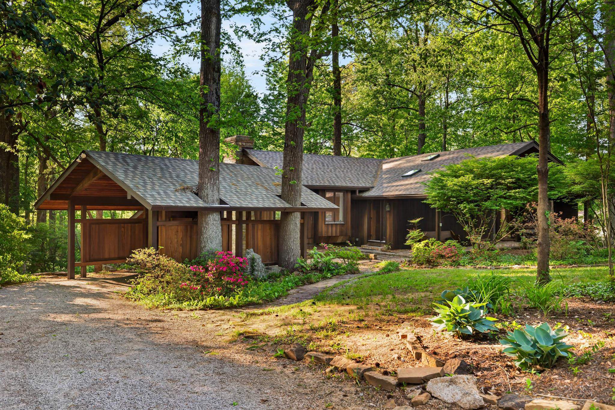 4460 Greenacre, Owensboro, Kentucky 42303, 4 Bedrooms Bedrooms, ,2 BathroomsBathrooms,Single Family Residence,For Sale,Greenacre,94676