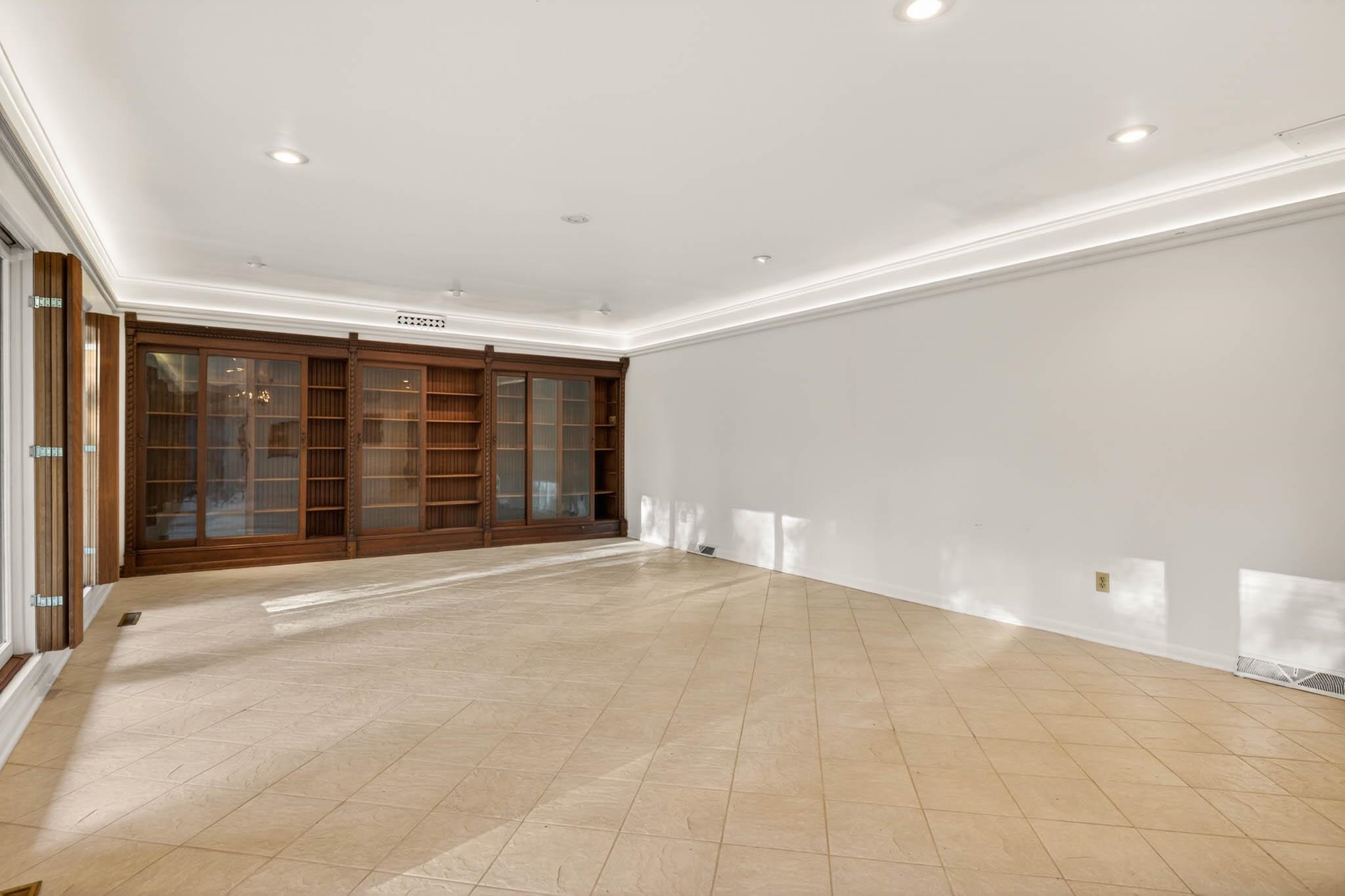 4460 Greenacre, Owensboro, Kentucky 42303, 4 Bedrooms Bedrooms, ,2 BathroomsBathrooms,Single Family Residence,For Sale,Greenacre,94676