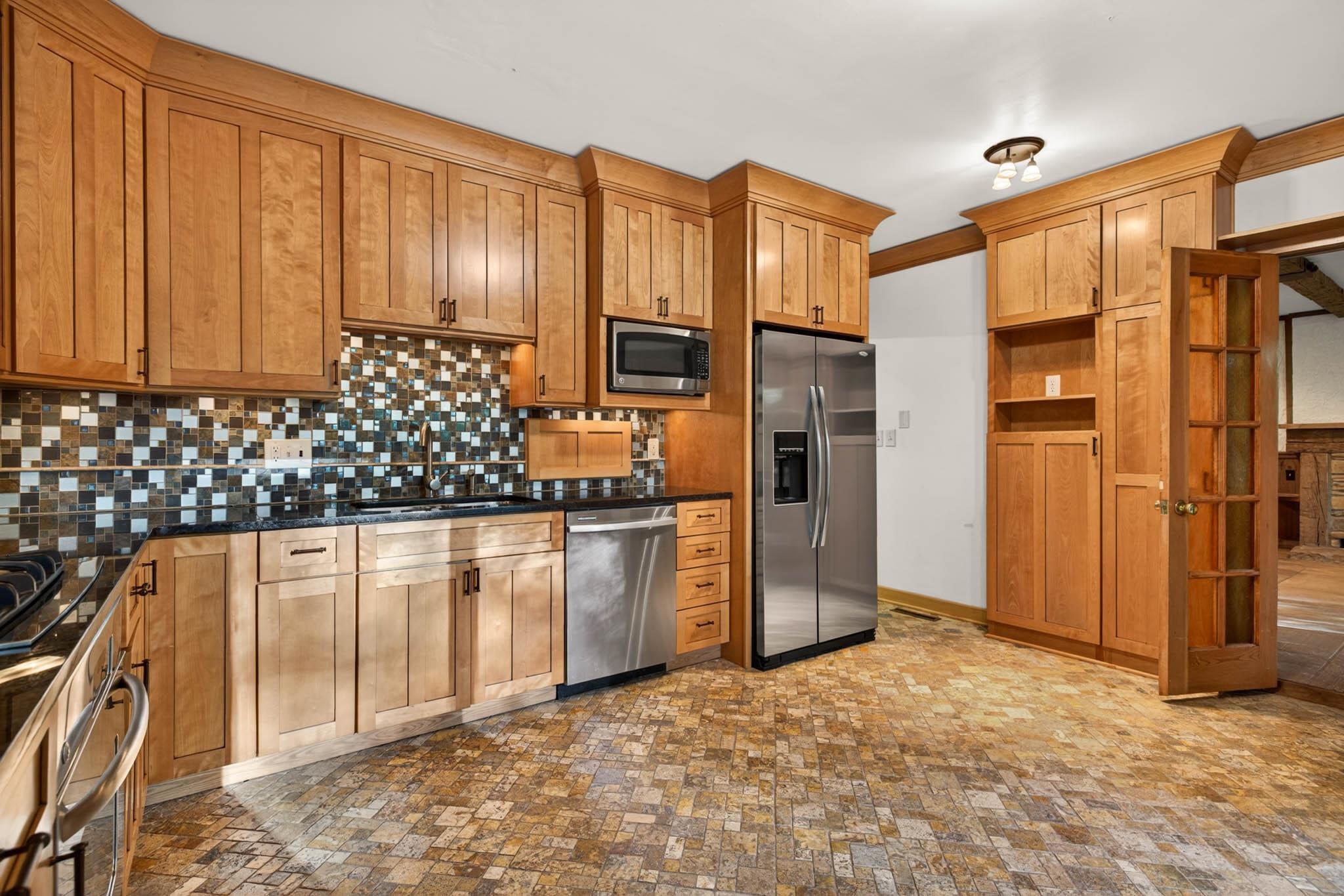 4460 Greenacre, Owensboro, Kentucky 42303, 4 Bedrooms Bedrooms, ,2 BathroomsBathrooms,Single Family Residence,For Sale,Greenacre,94676