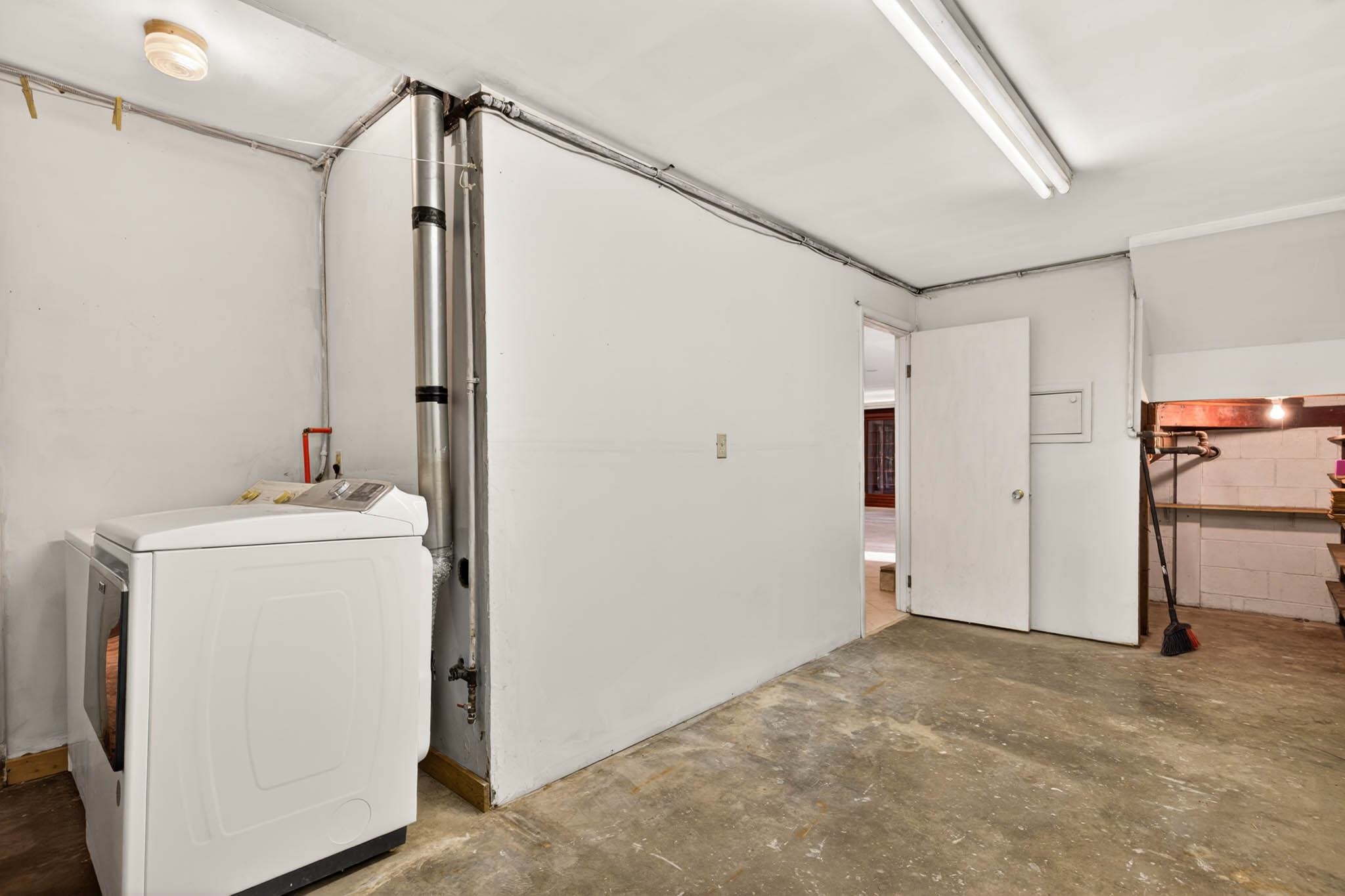 4460 Greenacre, Owensboro, Kentucky 42303, 4 Bedrooms Bedrooms, ,2 BathroomsBathrooms,Single Family Residence,For Sale,Greenacre,94676